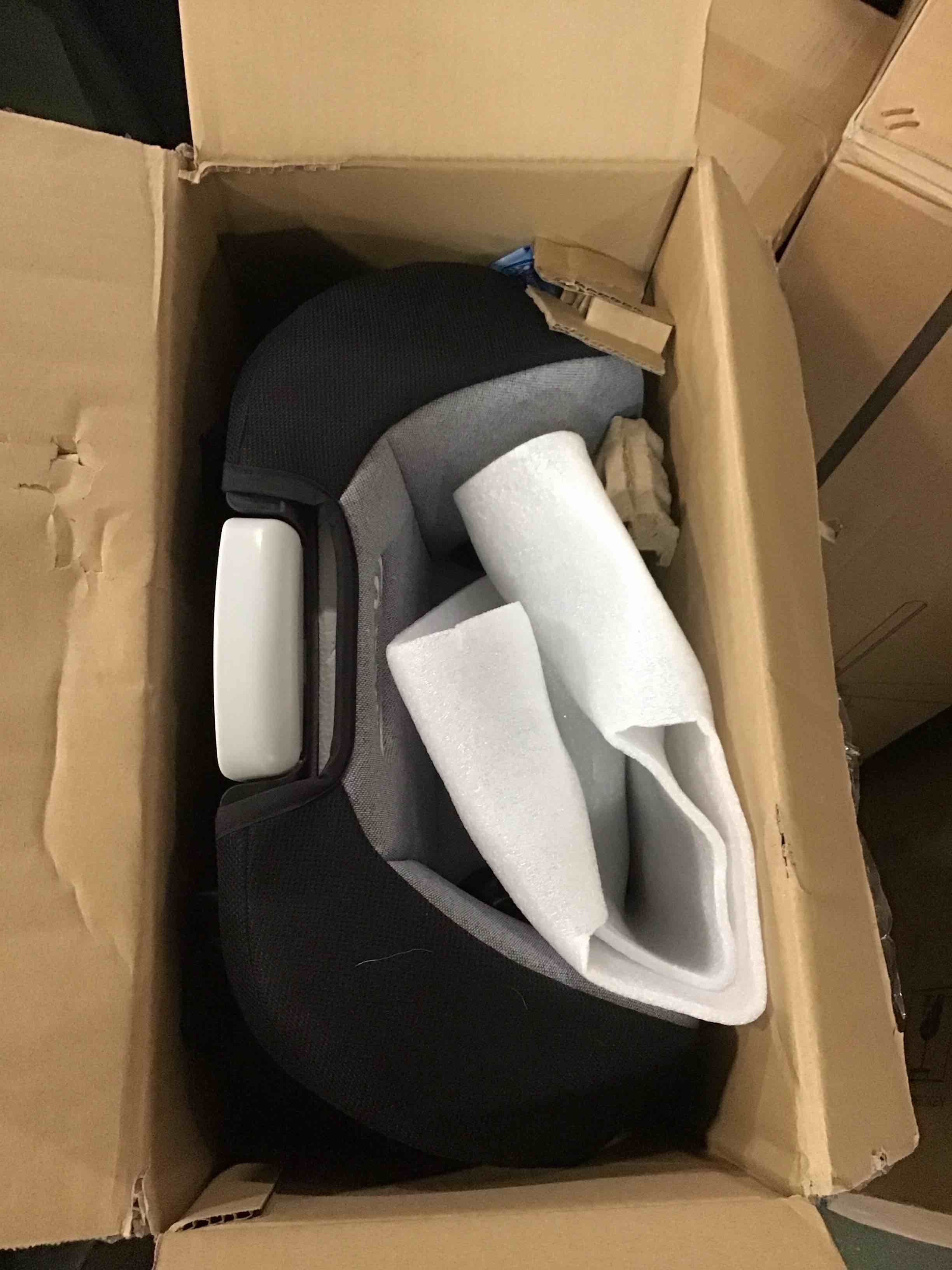 https://s3.amazonaws.com/lotting-images-prod/bidfta/GRA2138618_1739971440209.jpeg