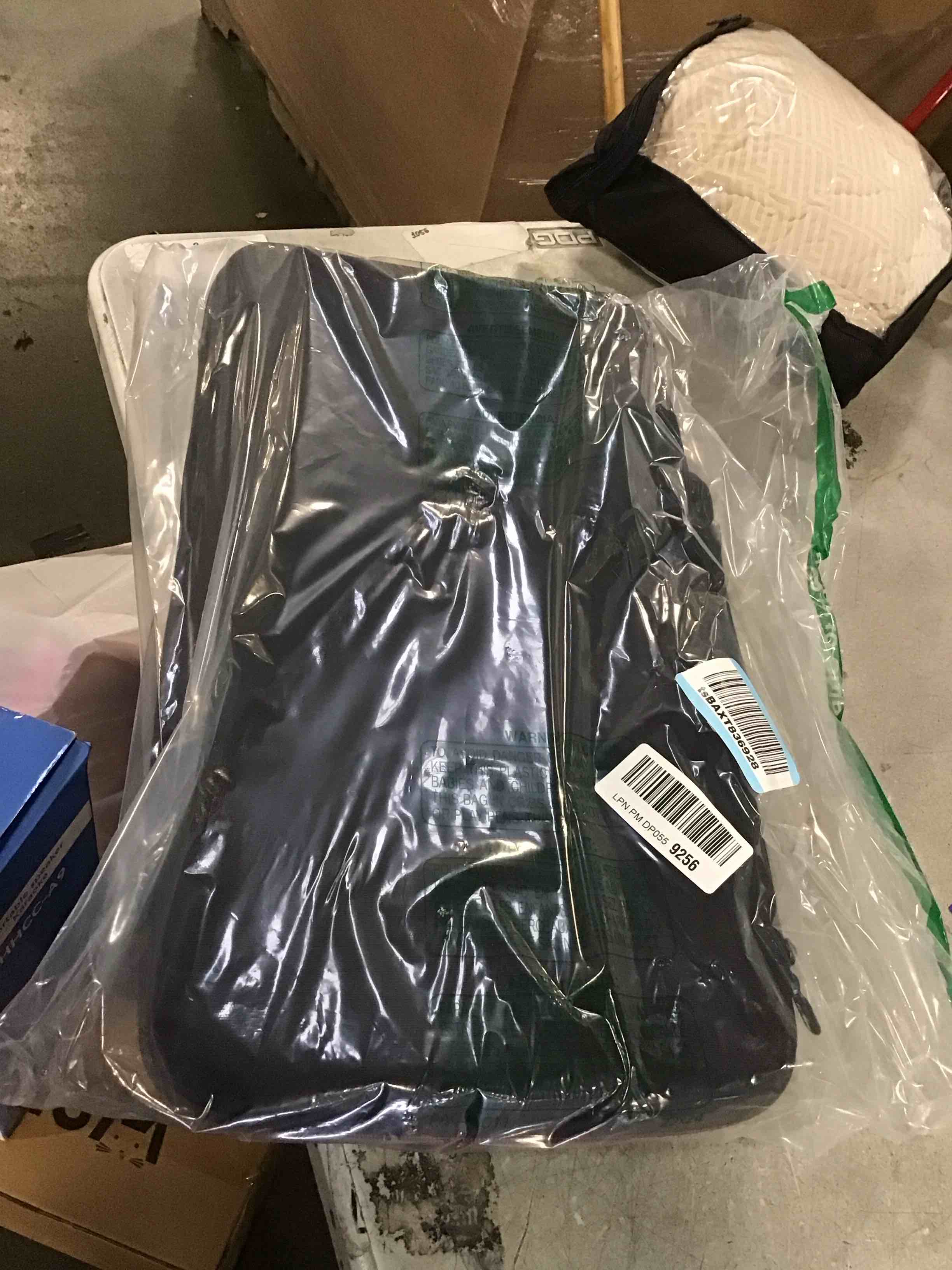 https://s3.amazonaws.com/lotting-images-prod/bidfta/GRA2138886_1740060412340.jpeg