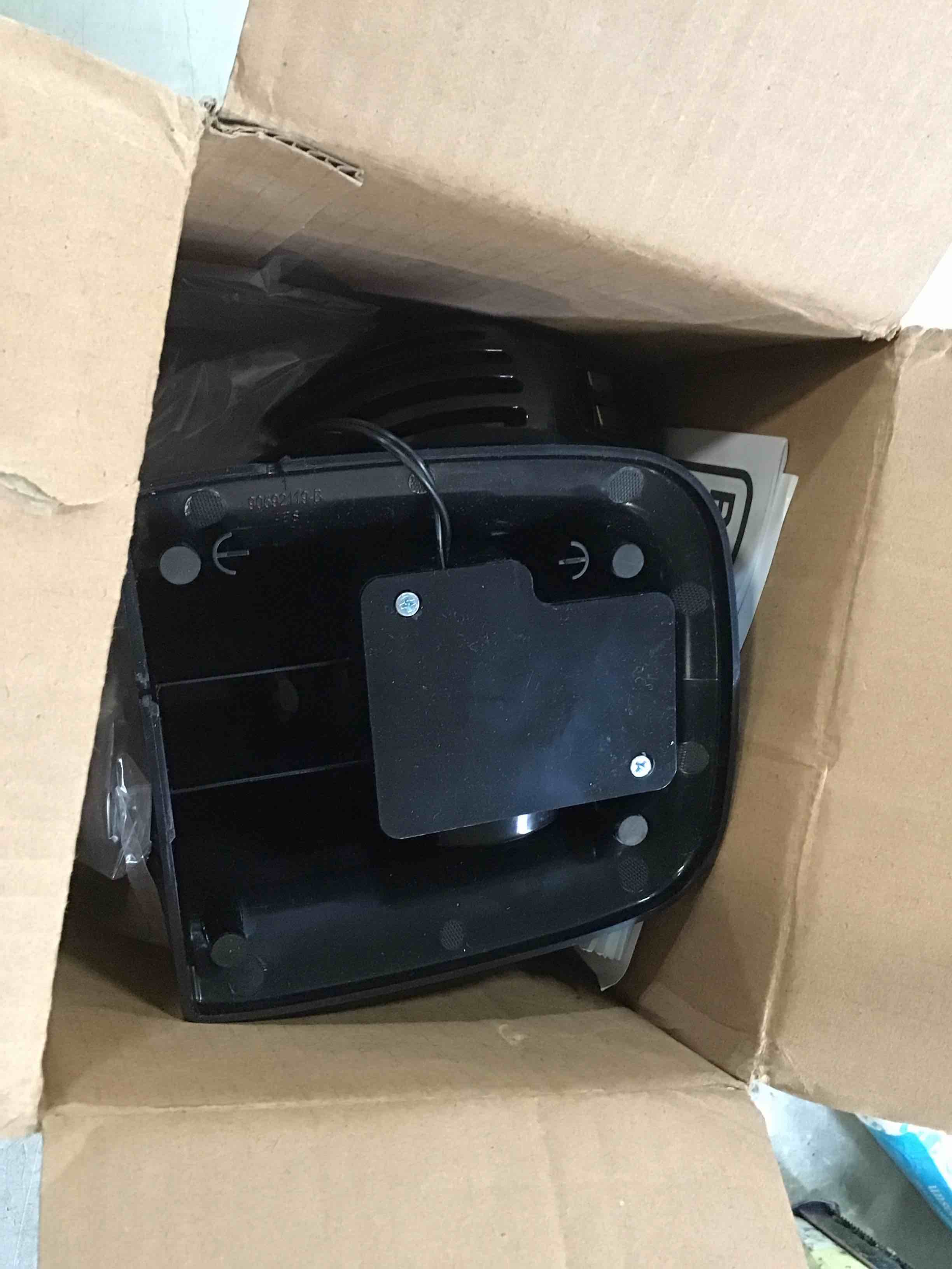 https://s3.amazonaws.com/lotting-images-prod/bidfta/GRA2139423_1740415017525.jpeg