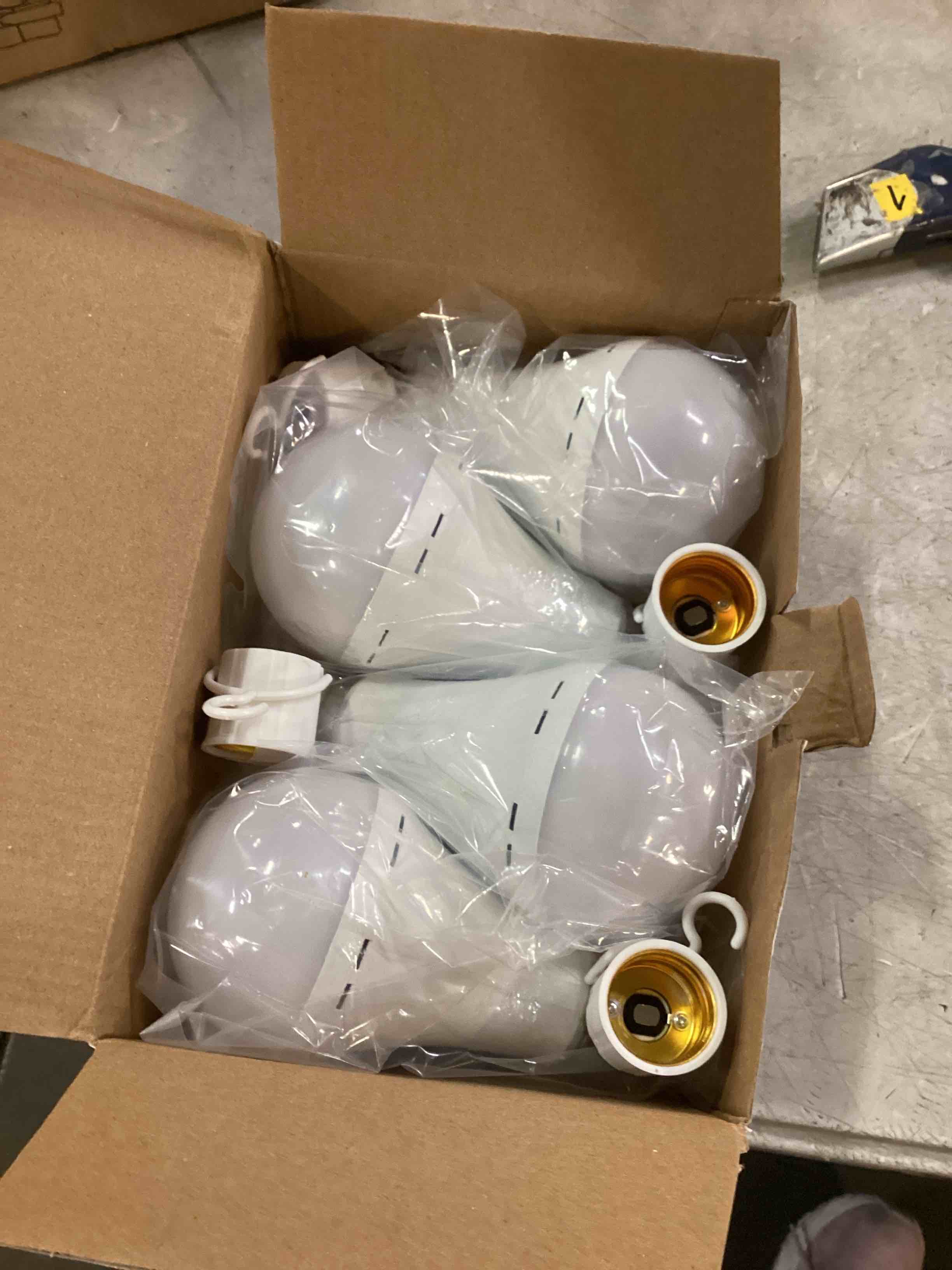 https://s3.amazonaws.com/lotting-images-prod/bidfta/GRA2139502_1740425400698.jpeg