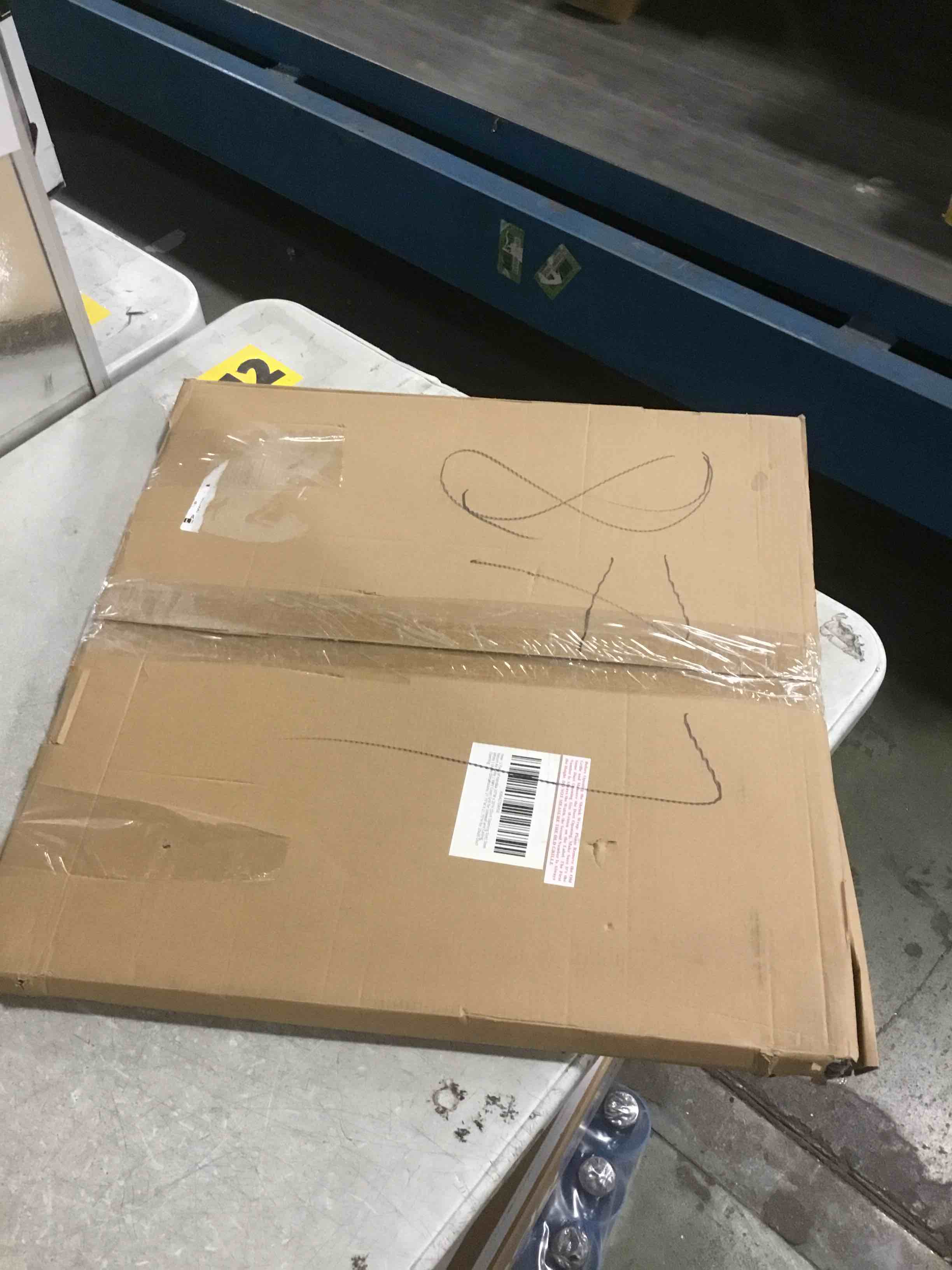https://s3.amazonaws.com/lotting-images-prod/bidfta/GRA2140502_1738342629327.jpeg