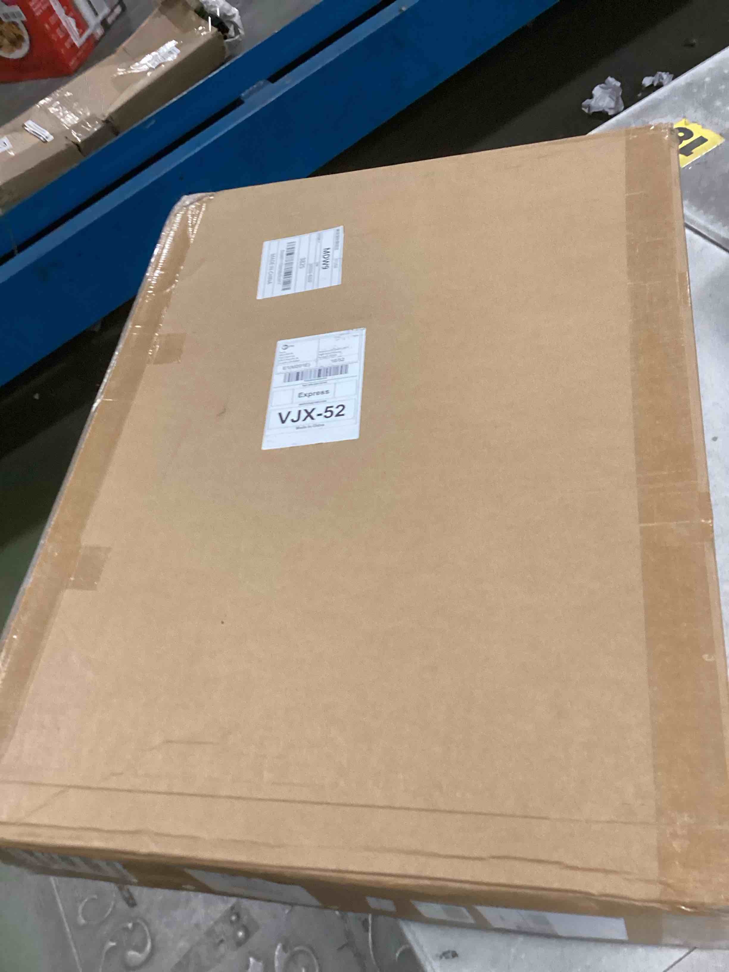 https://s3.amazonaws.com/lotting-images-prod/bidfta/GRA2141640_1739457676086.jpeg