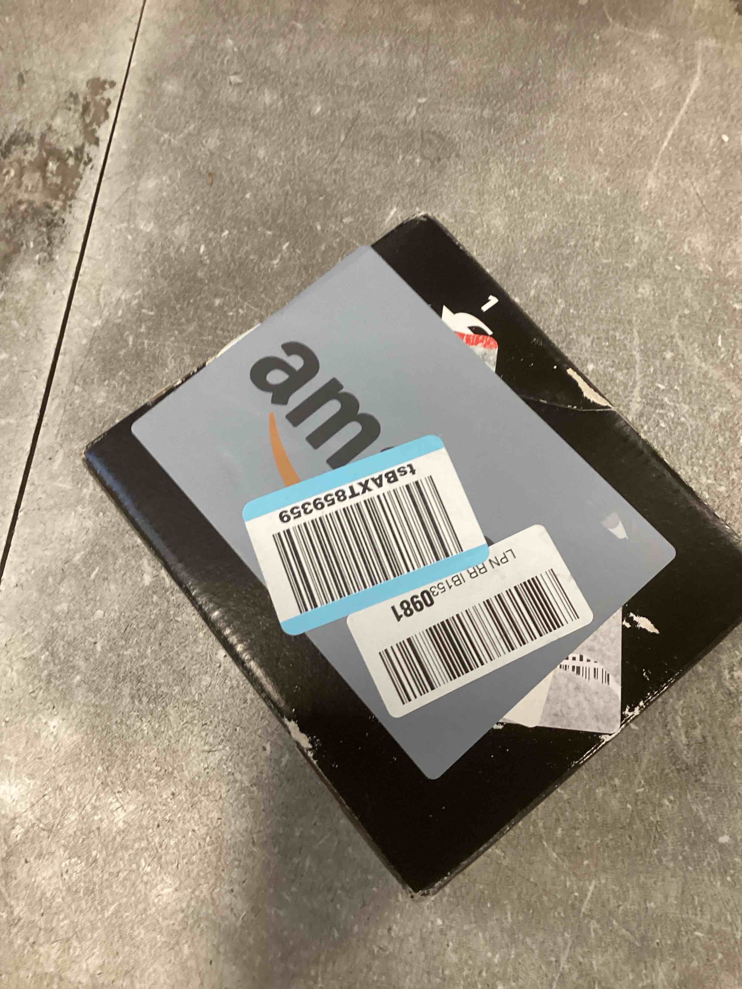 https://s3.amazonaws.com/lotting-images-prod/bidfta/GRA2141780_1739539449189.jpeg