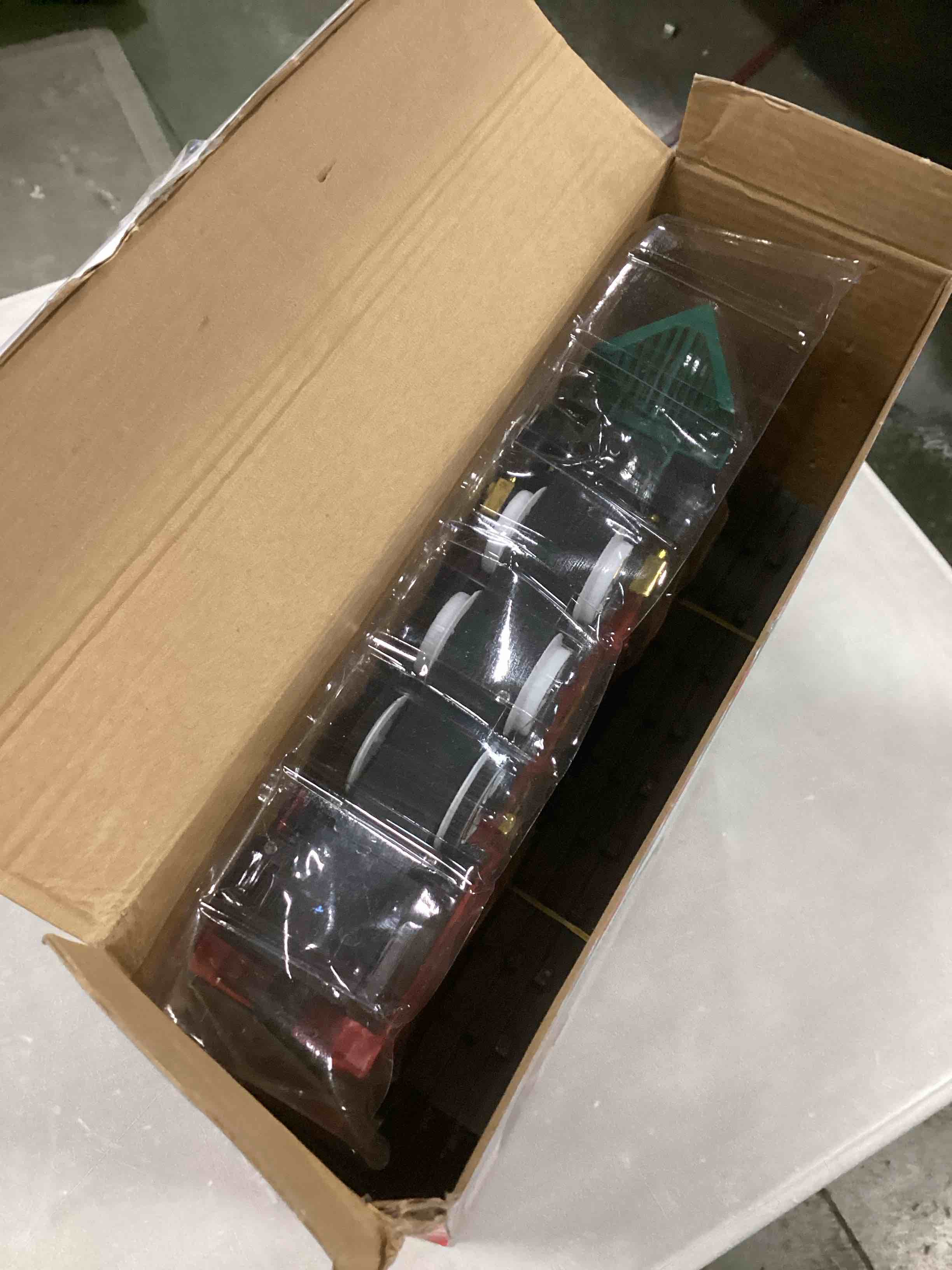 https://s3.amazonaws.com/lotting-images-prod/bidfta/GRA2141956_1739797087657.jpeg