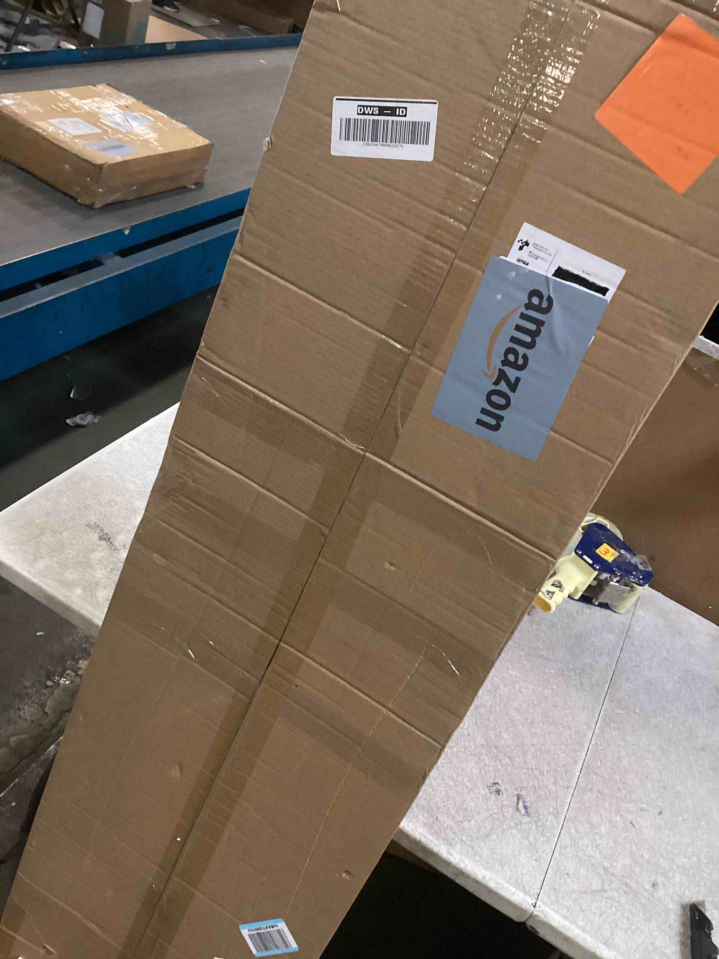 https://s3.amazonaws.com/lotting-images-prod/bidfta/GRA2142801_1740072962312.jpeg