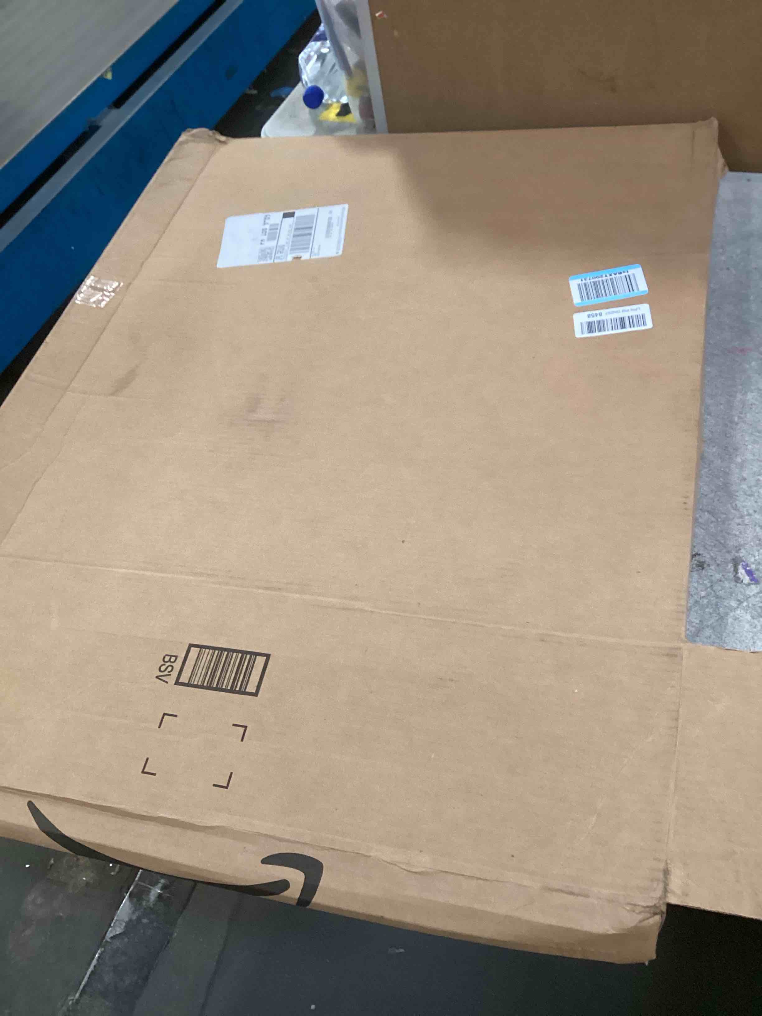 https://s3.amazonaws.com/lotting-images-prod/bidfta/GRA2142847_1740080318738.jpeg