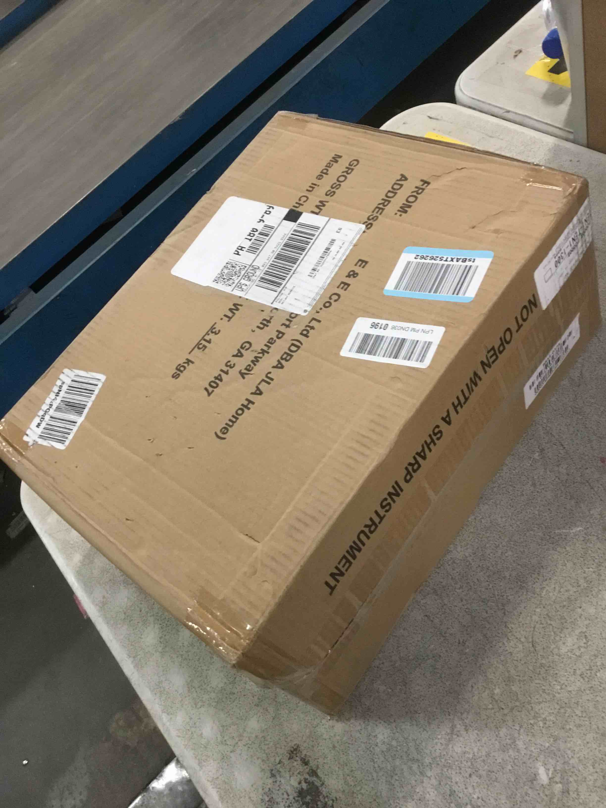 https://s3.amazonaws.com/lotting-images-prod/bidfta/GRA2142884_1740085481467.jpeg