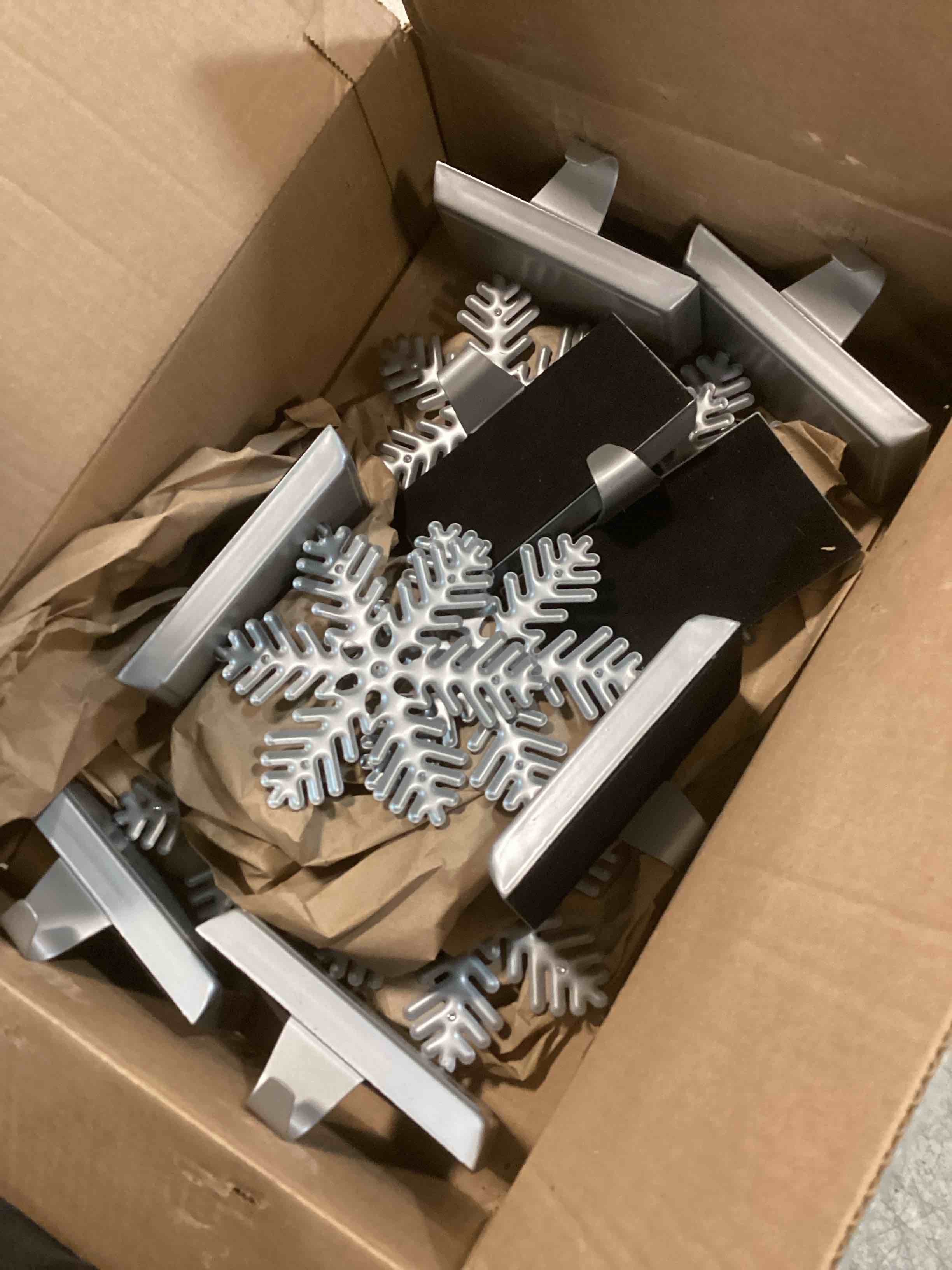 https://s3.amazonaws.com/lotting-images-prod/bidfta/GRA2142996_1740154781123.jpeg