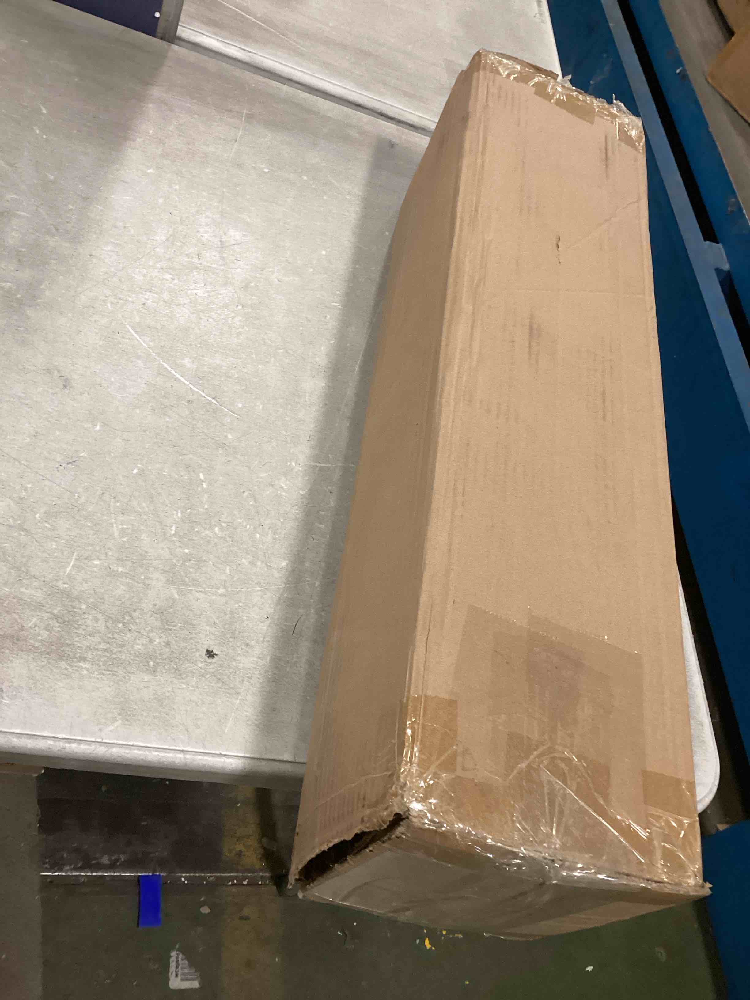 https://s3.amazonaws.com/lotting-images-prod/bidfta/GRA2143056_1737648023667.jpeg