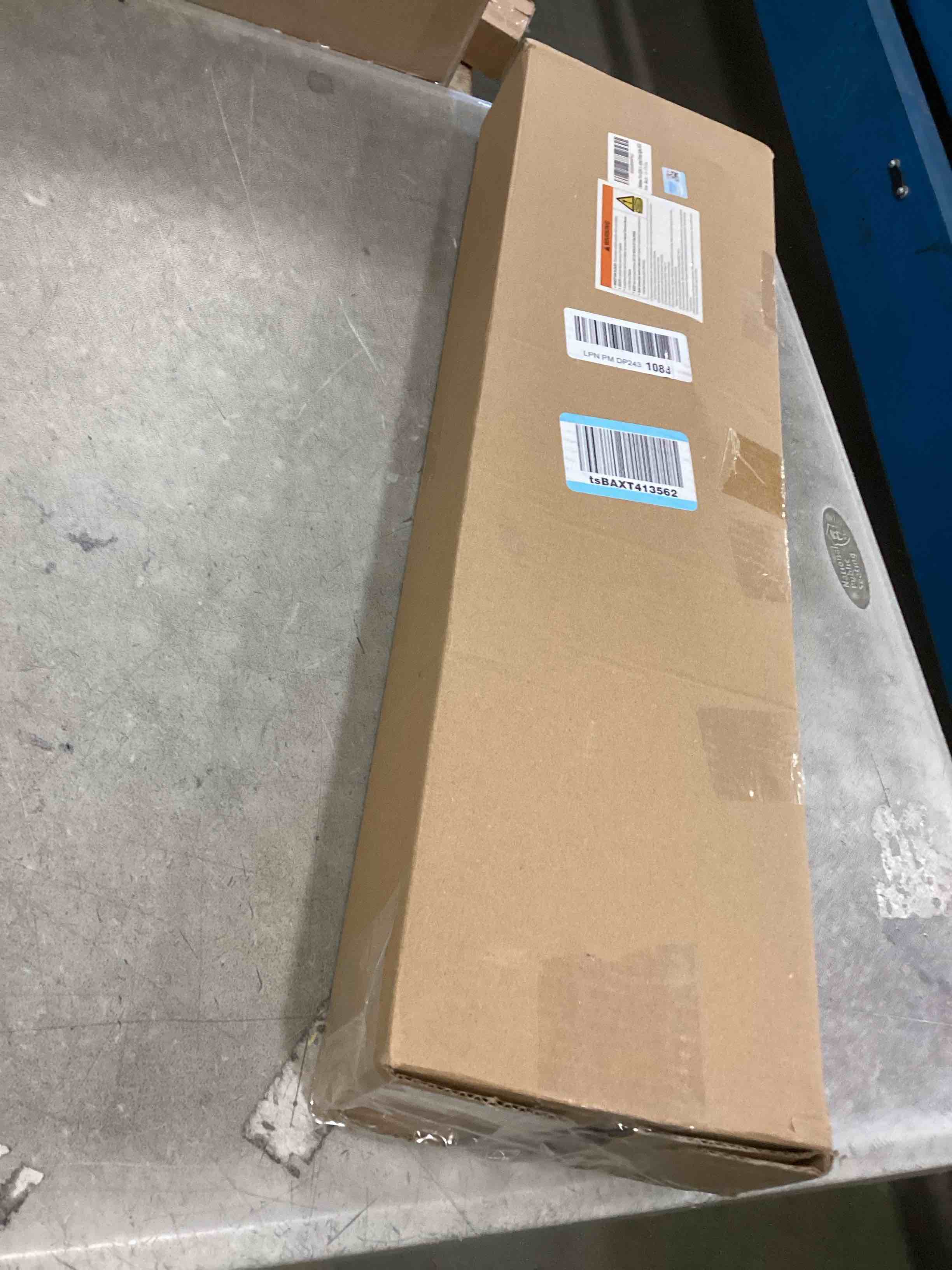 https://s3.amazonaws.com/lotting-images-prod/bidfta/GRA2144465_1738177140657.jpeg