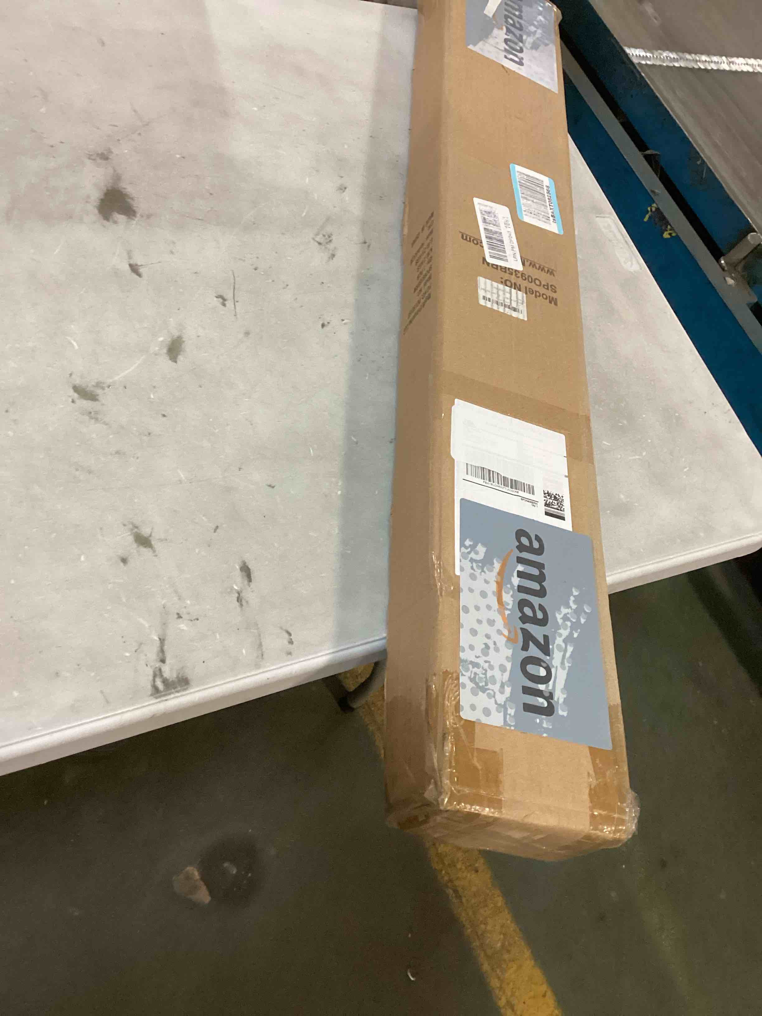https://s3.amazonaws.com/lotting-images-prod/bidfta/GRA2145018_1738598747449.jpeg