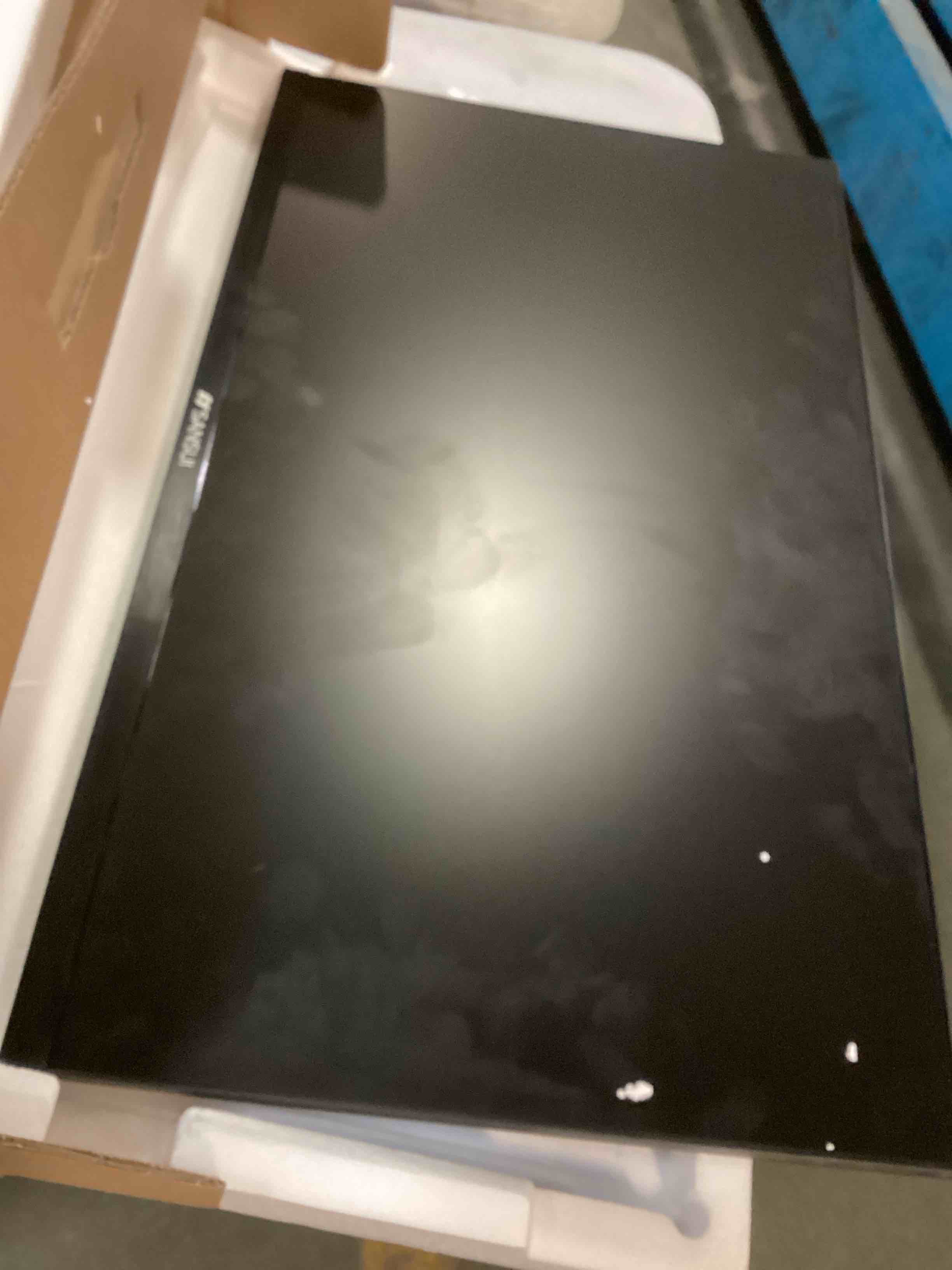 https://s3.amazonaws.com/lotting-images-prod/bidfta/GRA2145025_1738599399230.jpeg