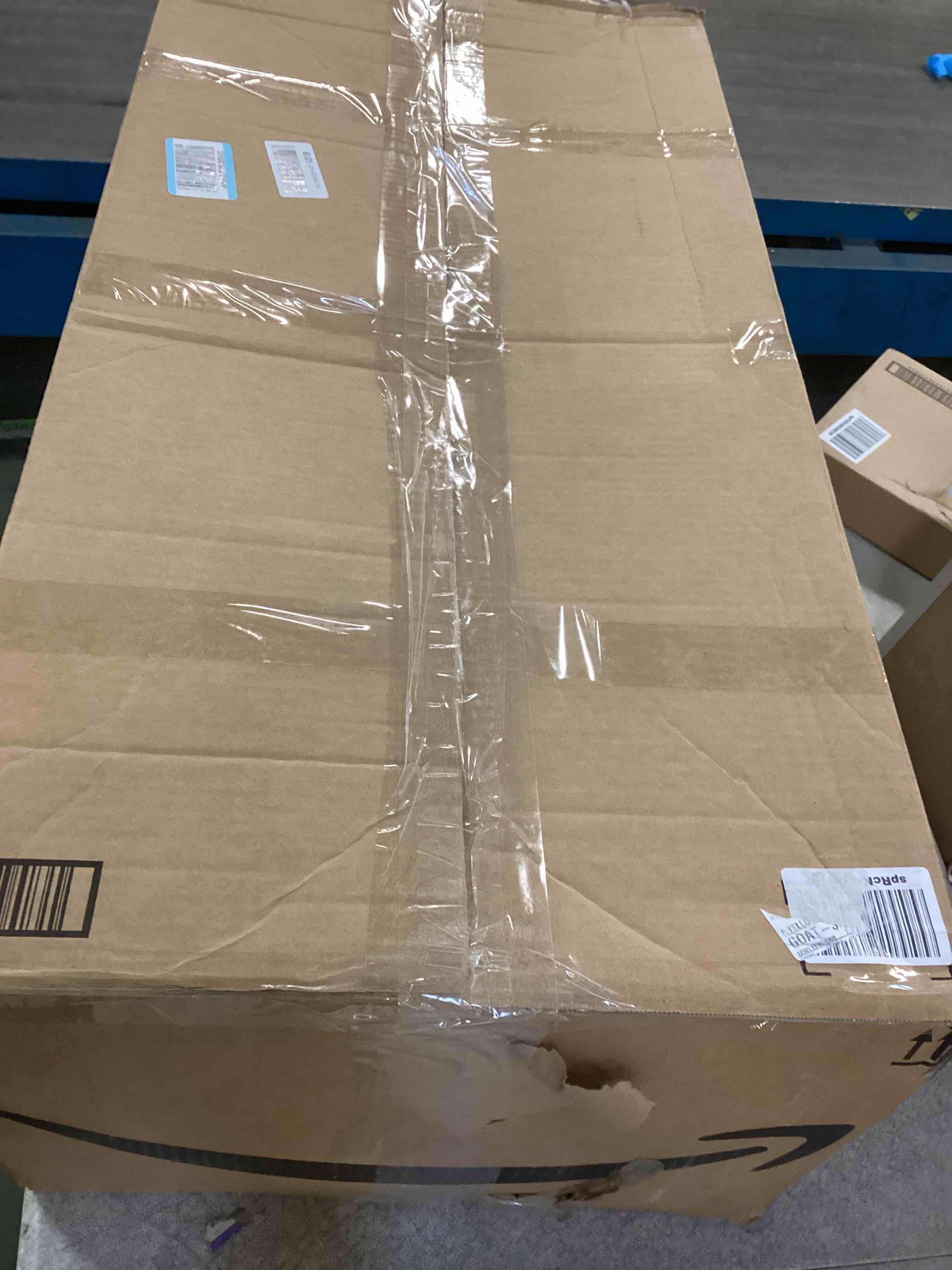 https://s3.amazonaws.com/lotting-images-prod/bidfta/GRA2146212_1738703816435.jpeg