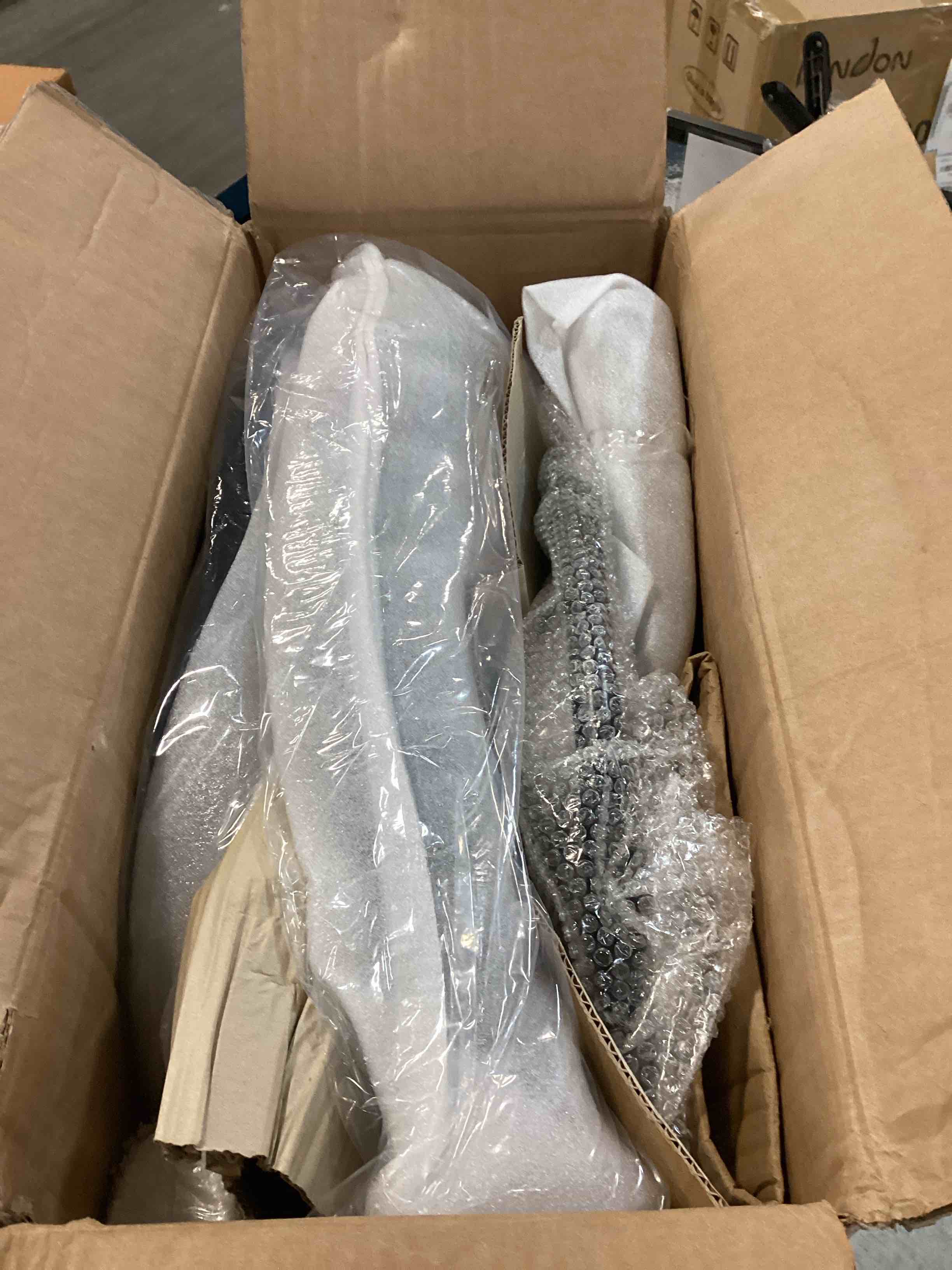 https://s3.amazonaws.com/lotting-images-prod/bidfta/GRA2146512_1738859335541.jpeg