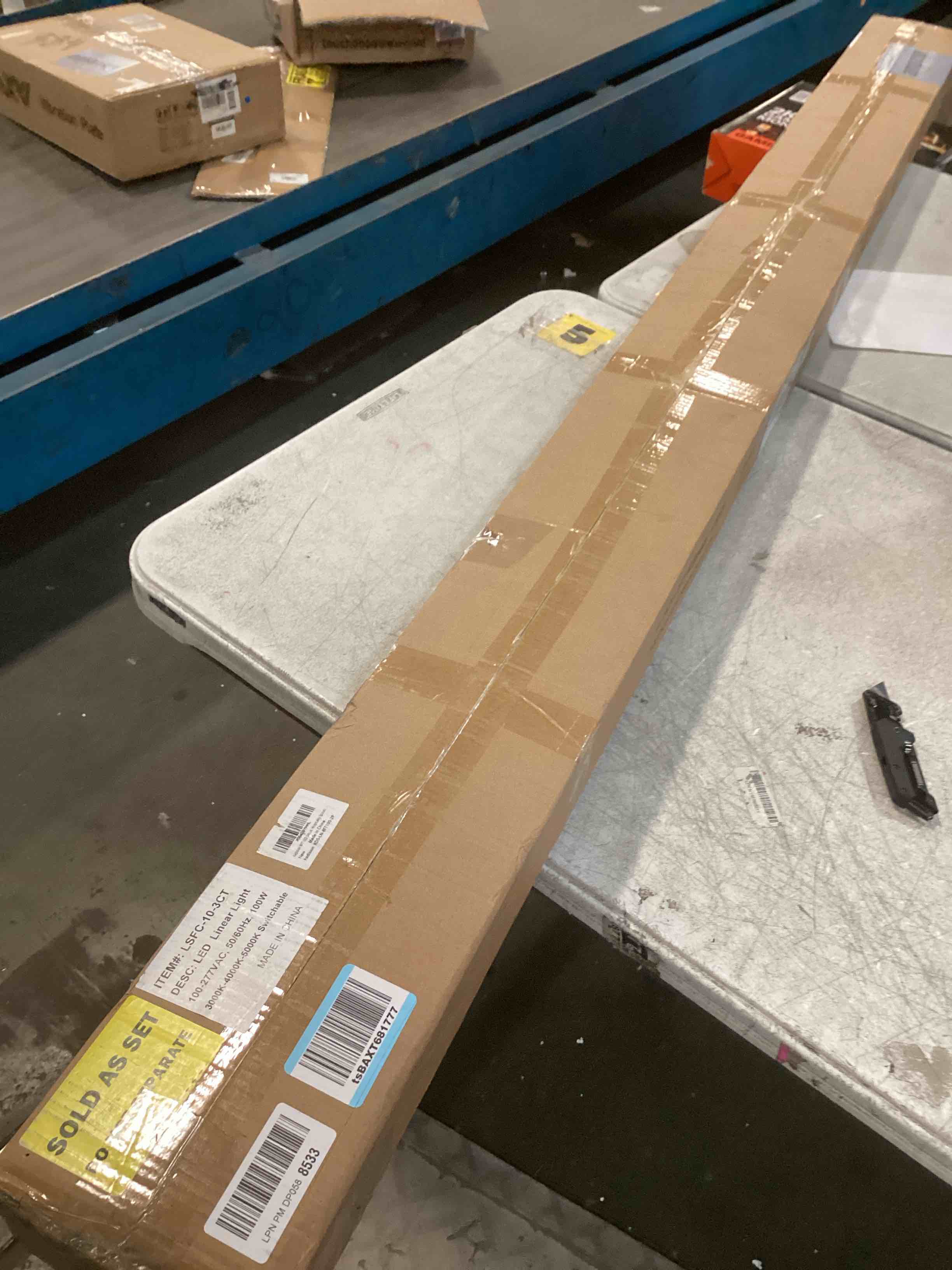 https://s3.amazonaws.com/lotting-images-prod/bidfta/GRA2146780_1740158542603.jpeg