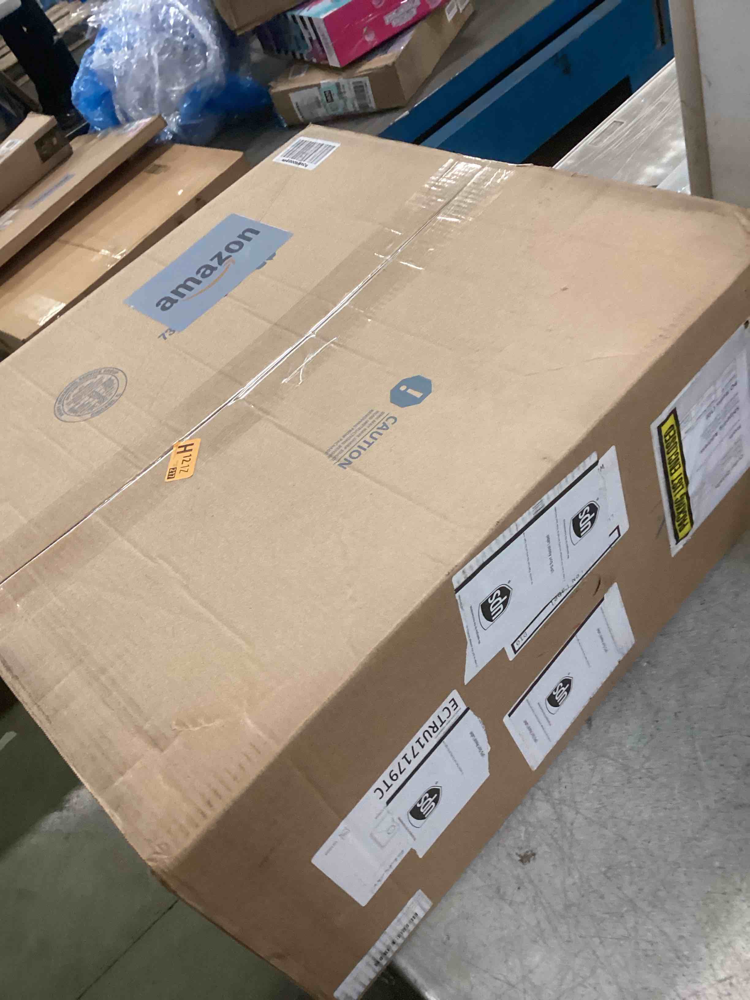 https://s3.amazonaws.com/lotting-images-prod/bidfta/GRA2147146_1740489529579.jpeg