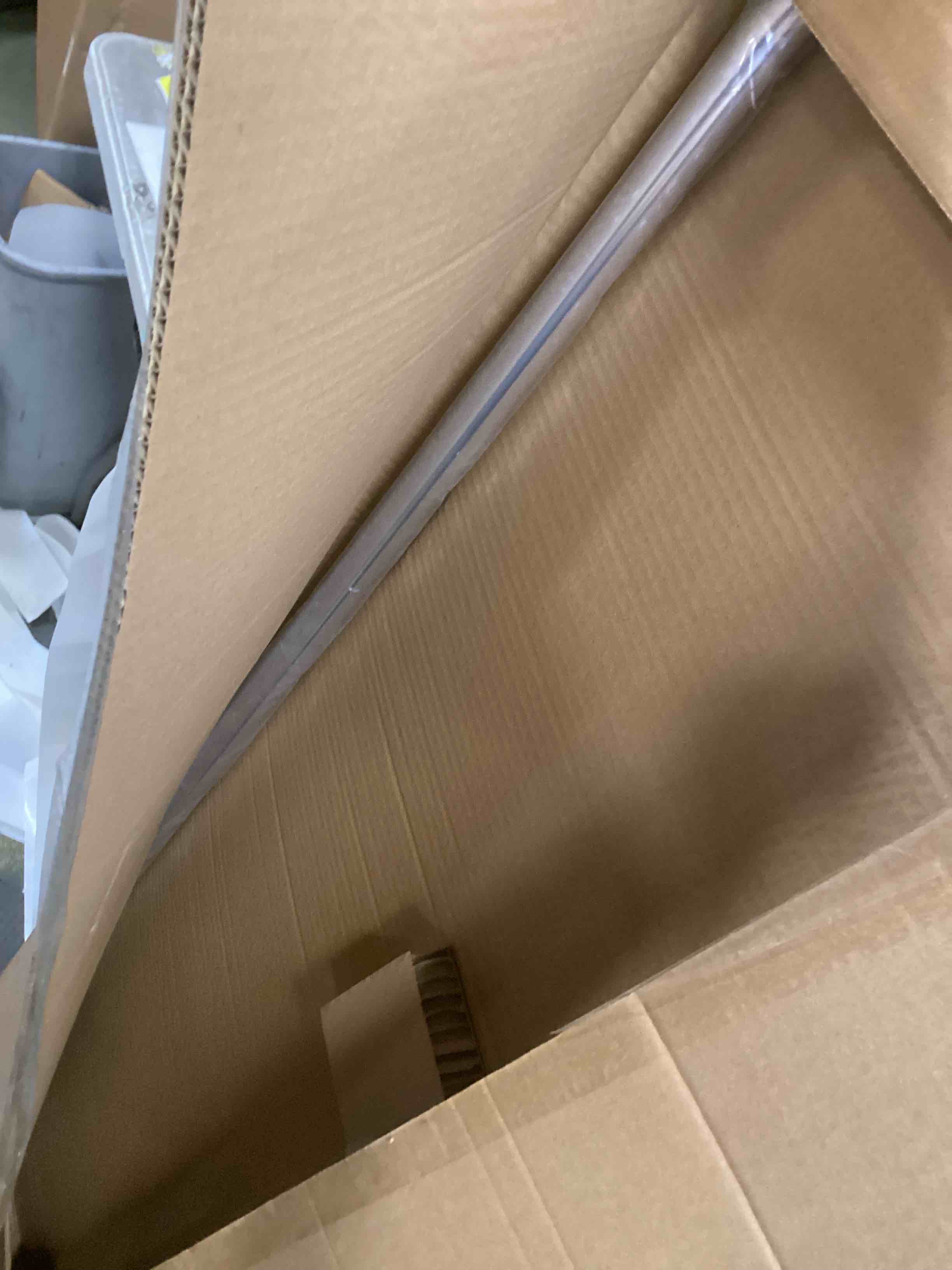 https://s3.amazonaws.com/lotting-images-prod/bidfta/GRA2147604_1740599103094.jpeg