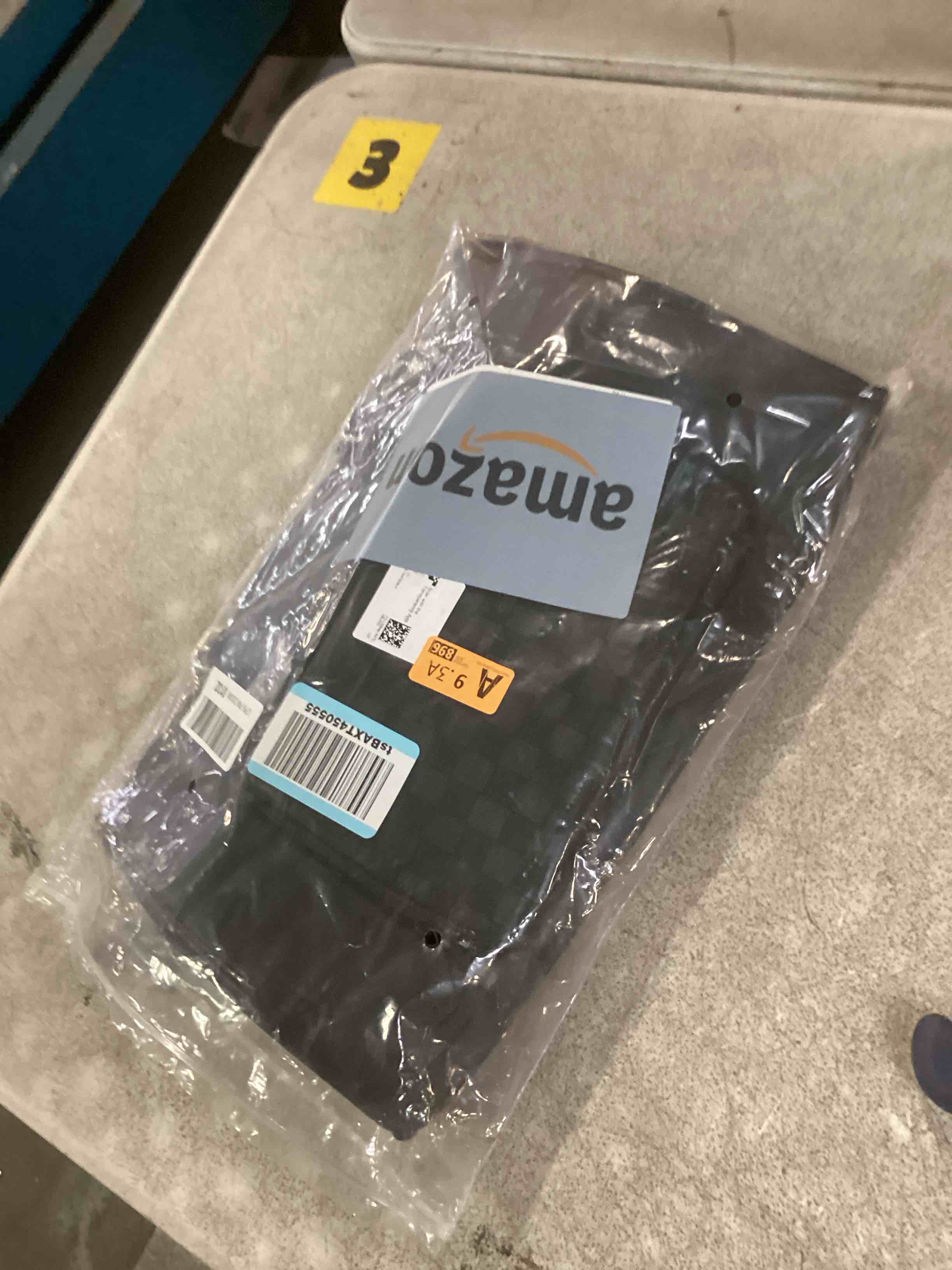 https://s3.amazonaws.com/lotting-images-prod/bidfta/GRA2148782_1741189142415.jpeg