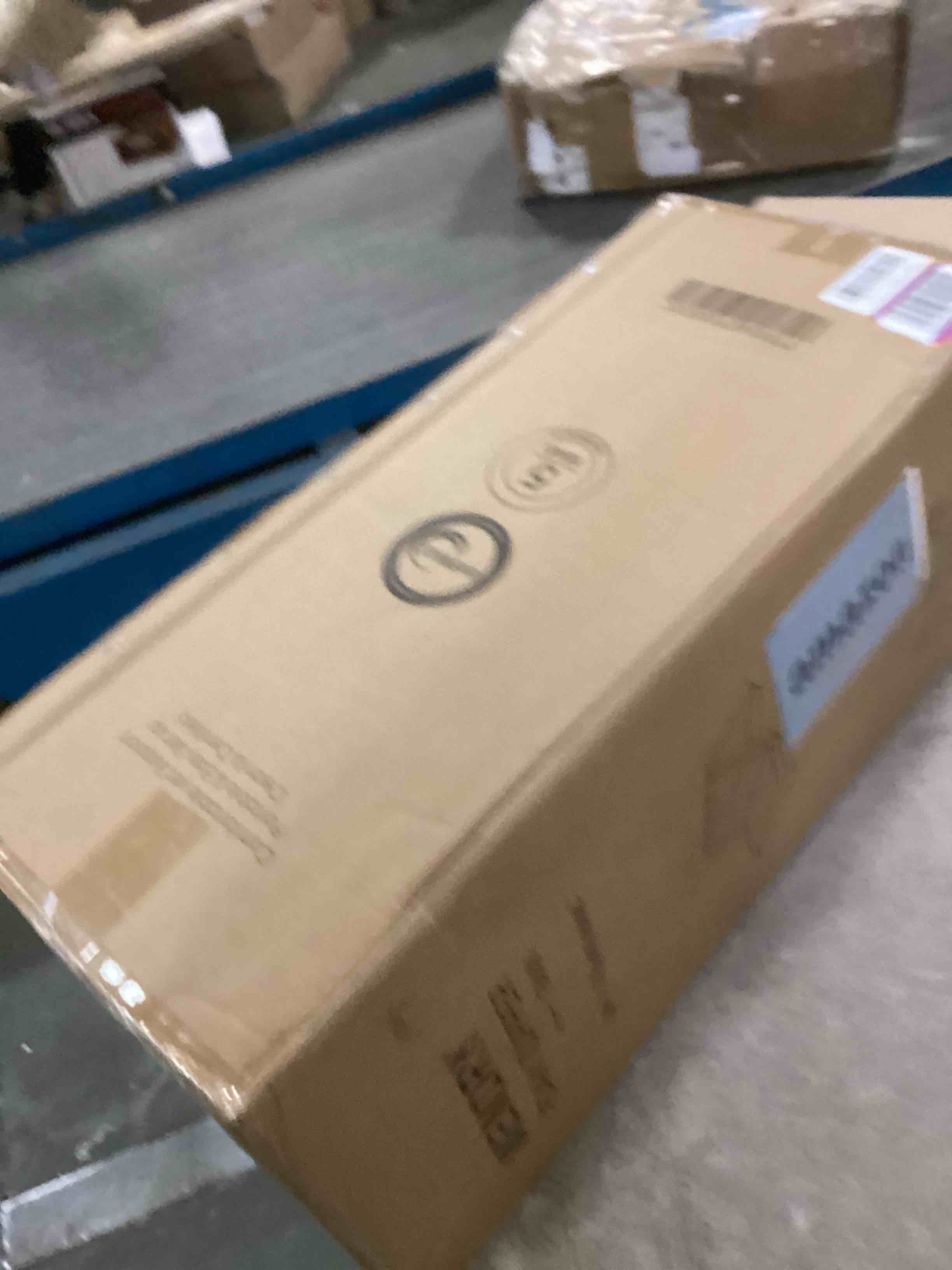 https://s3.amazonaws.com/lotting-images-prod/bidfta/GRA2148868_1741199187318.jpeg