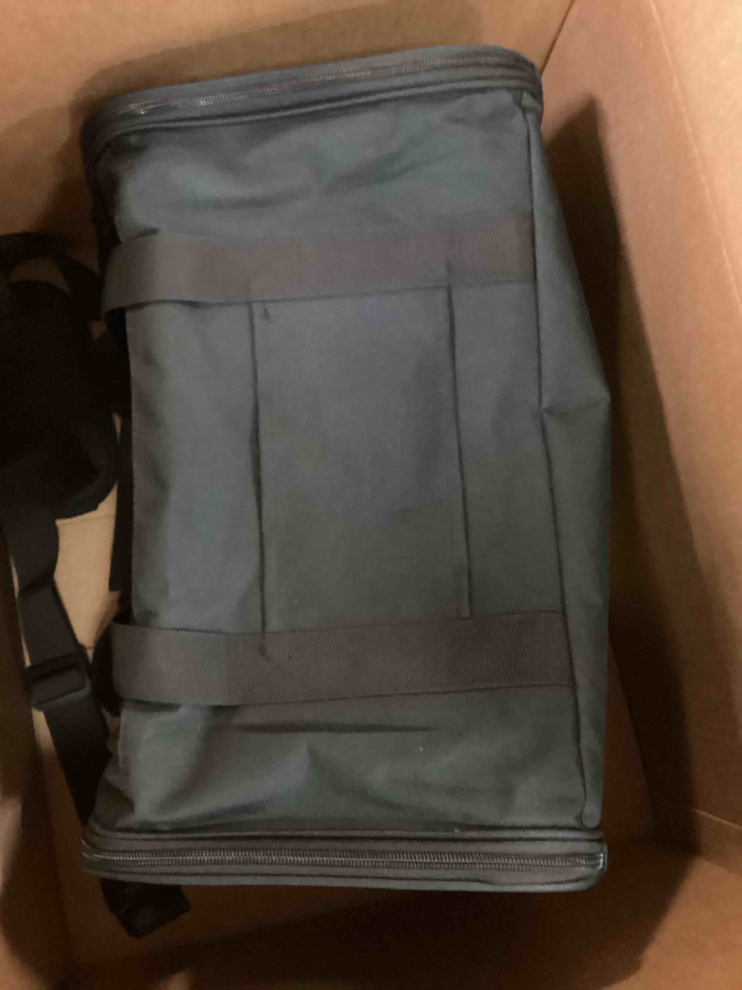 https://s3.amazonaws.com/lotting-images-prod/bidfta/GRA2149165_1738693377650.jpeg