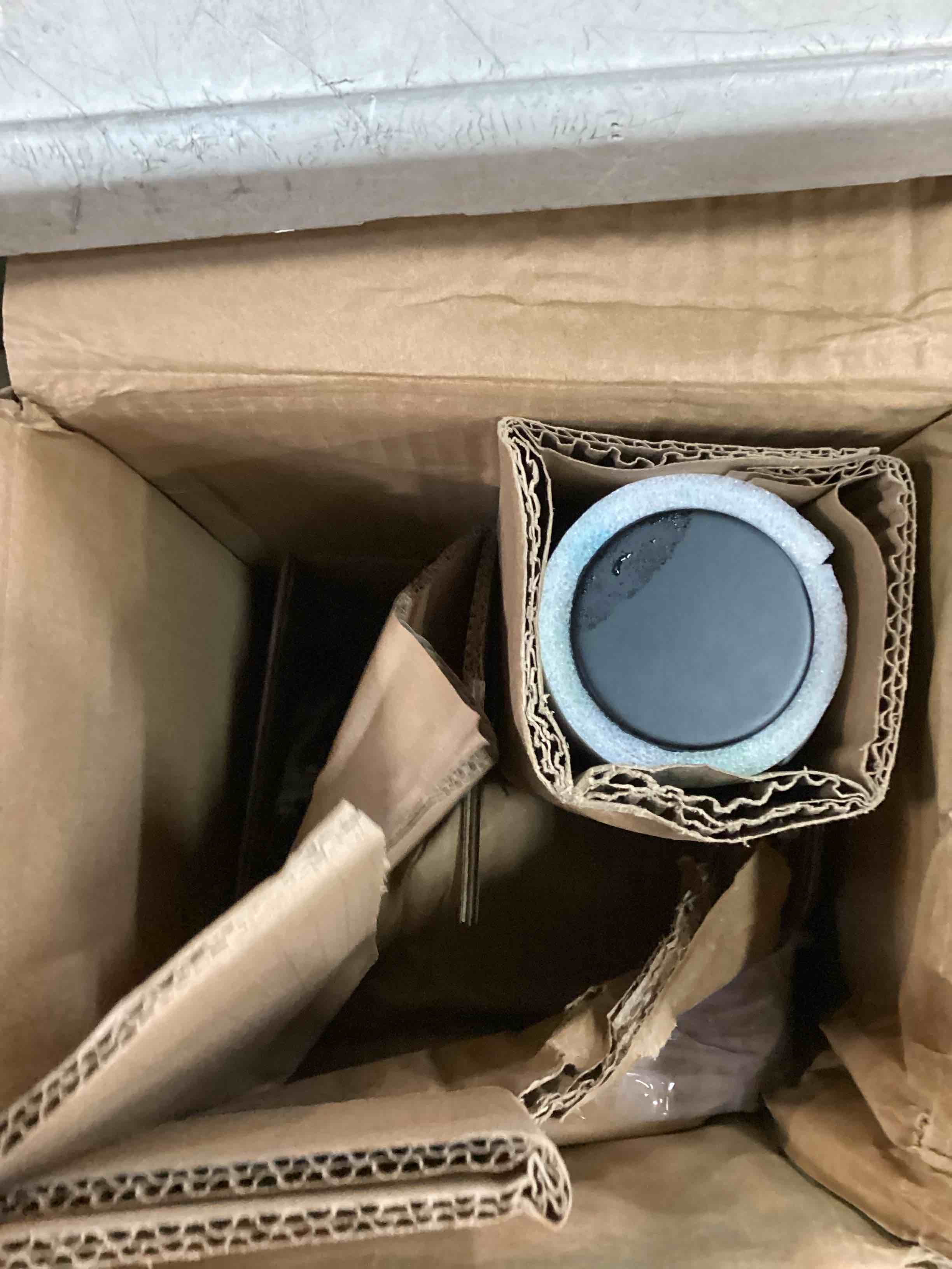 https://s3.amazonaws.com/lotting-images-prod/bidfta/GRA2149275_1738771020485.jpeg