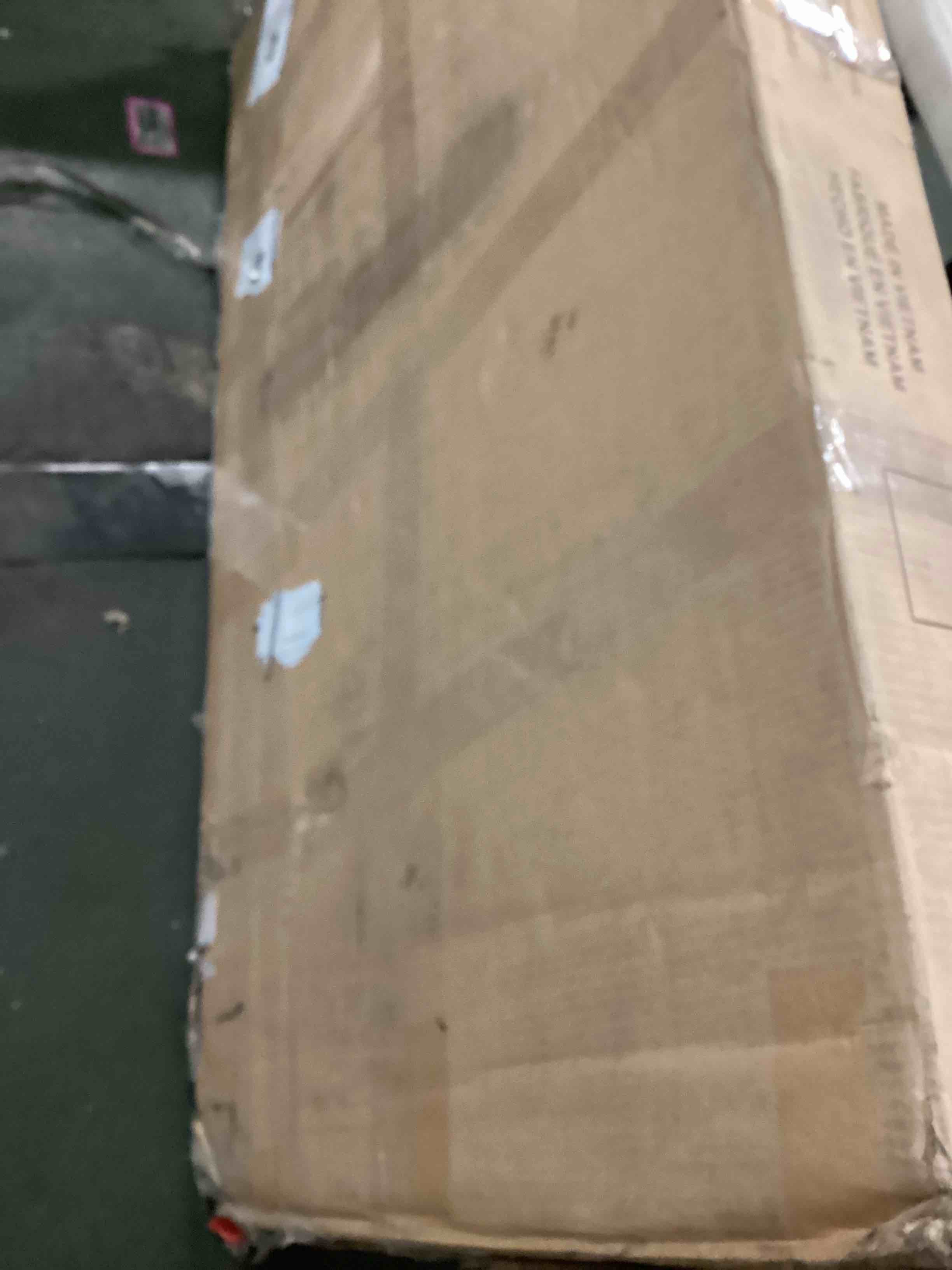 https://s3.amazonaws.com/lotting-images-prod/bidfta/GRA2149483_1738846924511.jpeg
