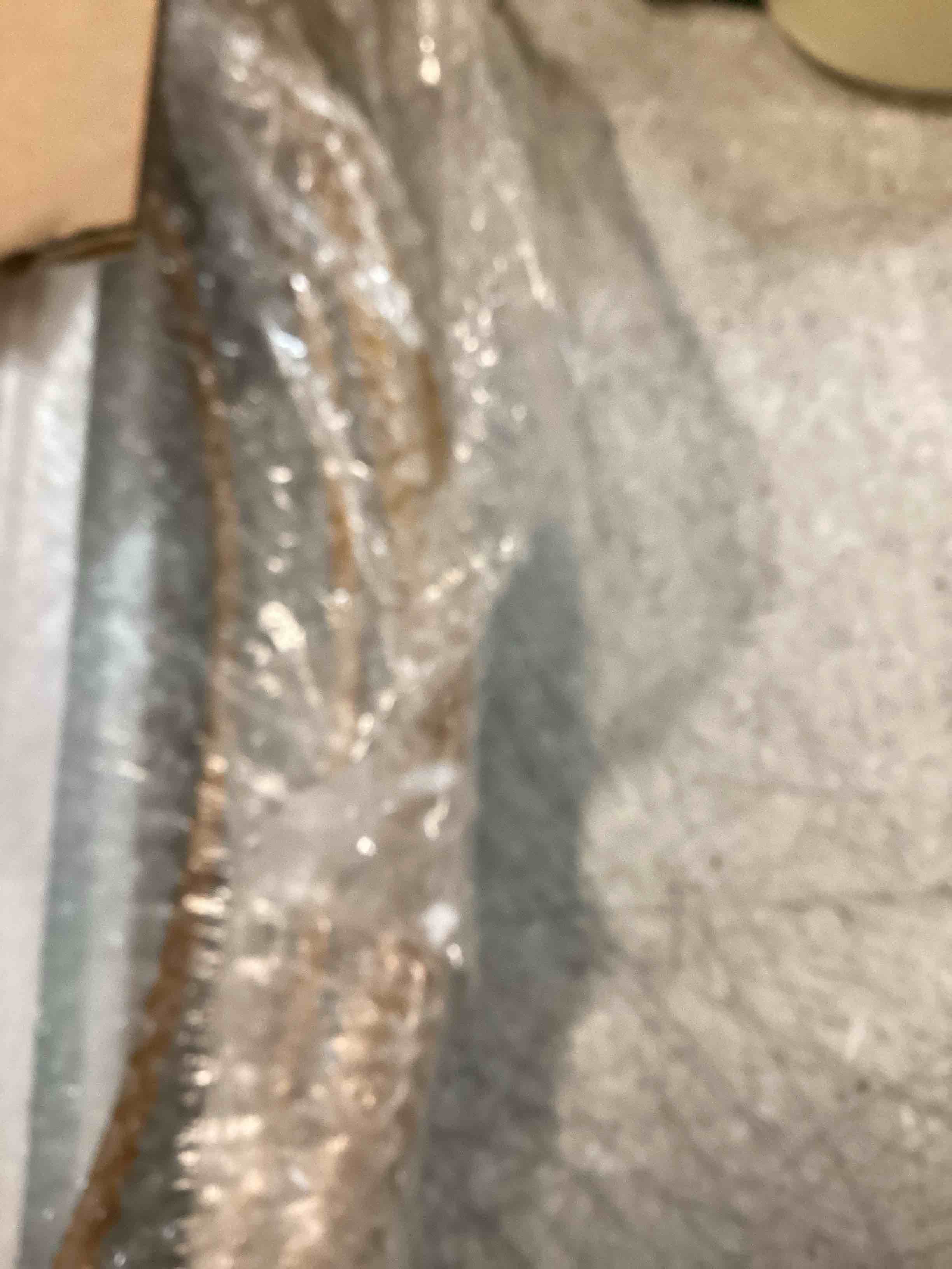 https://s3.amazonaws.com/lotting-images-prod/bidfta/GRA2150006_1739194434756.jpeg