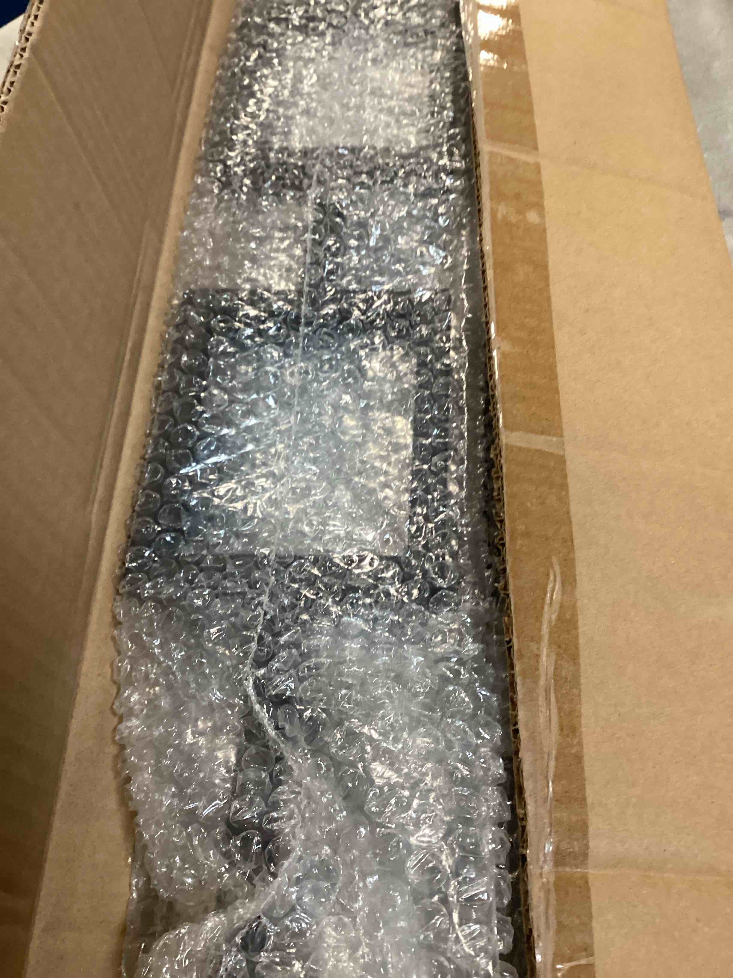 https://s3.amazonaws.com/lotting-images-prod/bidfta/GRA2150502_1739367039824.jpeg