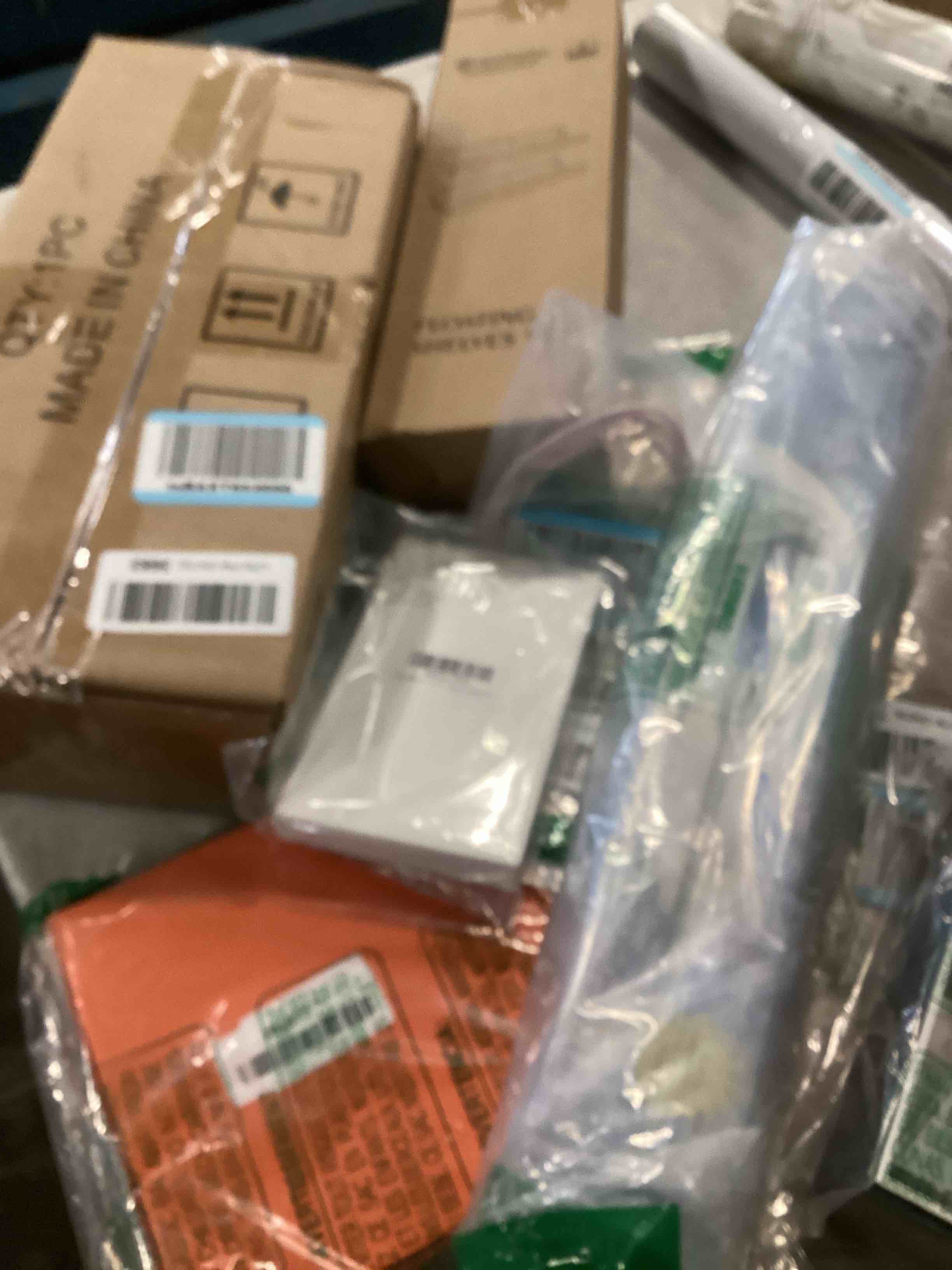Miscellaneous Grab Bags, Items May Include Home Goods, Children’s Toys, Electronic Accessories, Jewelry, Purses, And Much More 