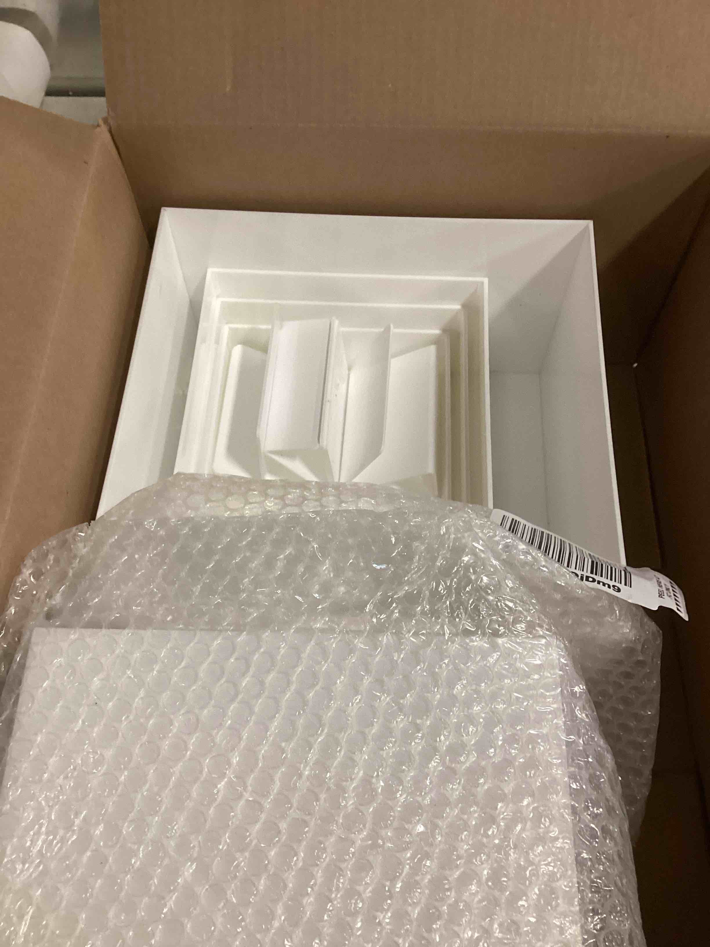 https://s3.amazonaws.com/lotting-images-prod/bidfta/GRA2151739_1739975811983.jpeg
