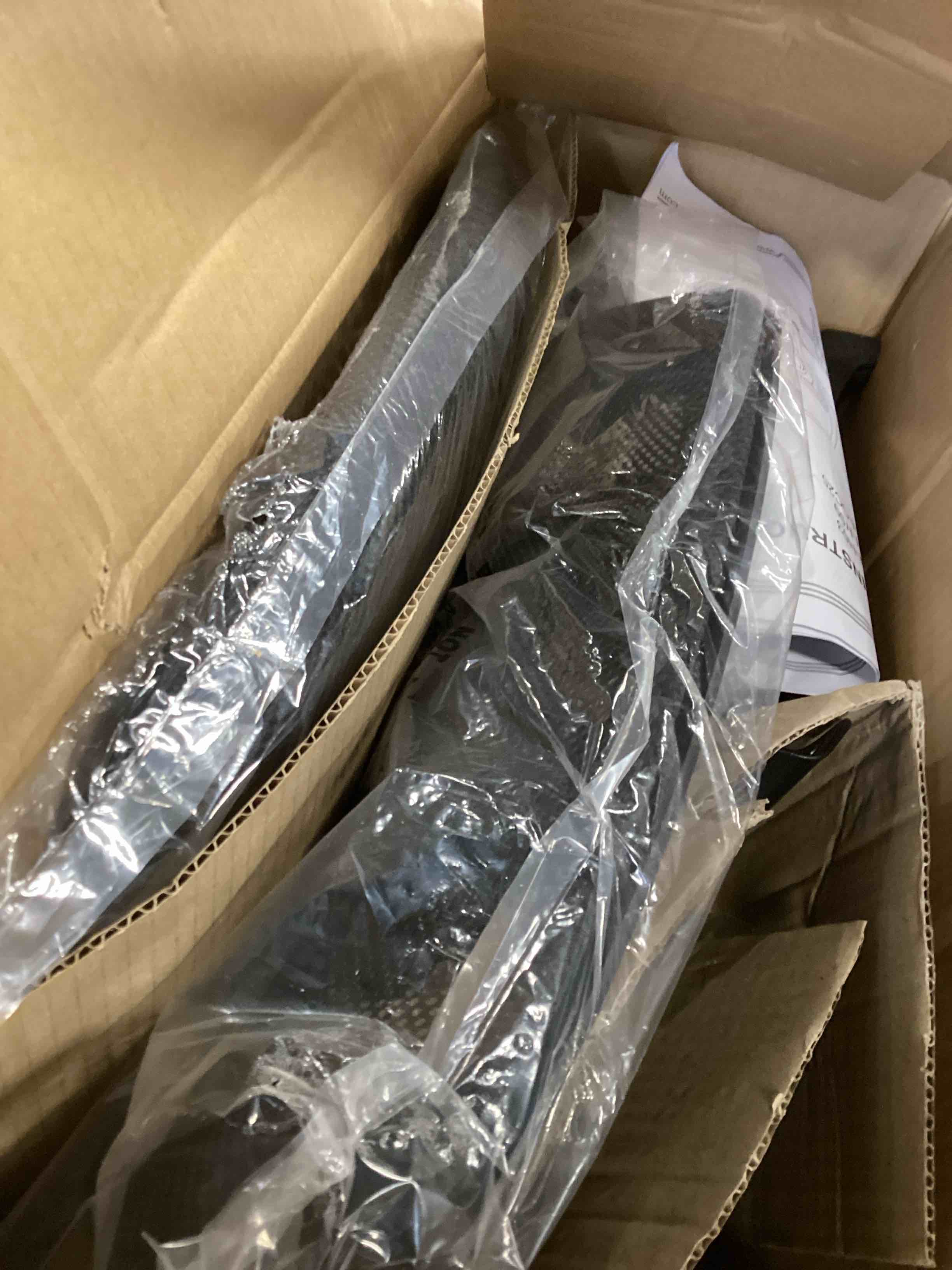 https://s3.amazonaws.com/lotting-images-prod/bidfta/GRA2176796_1741207528519.jpeg