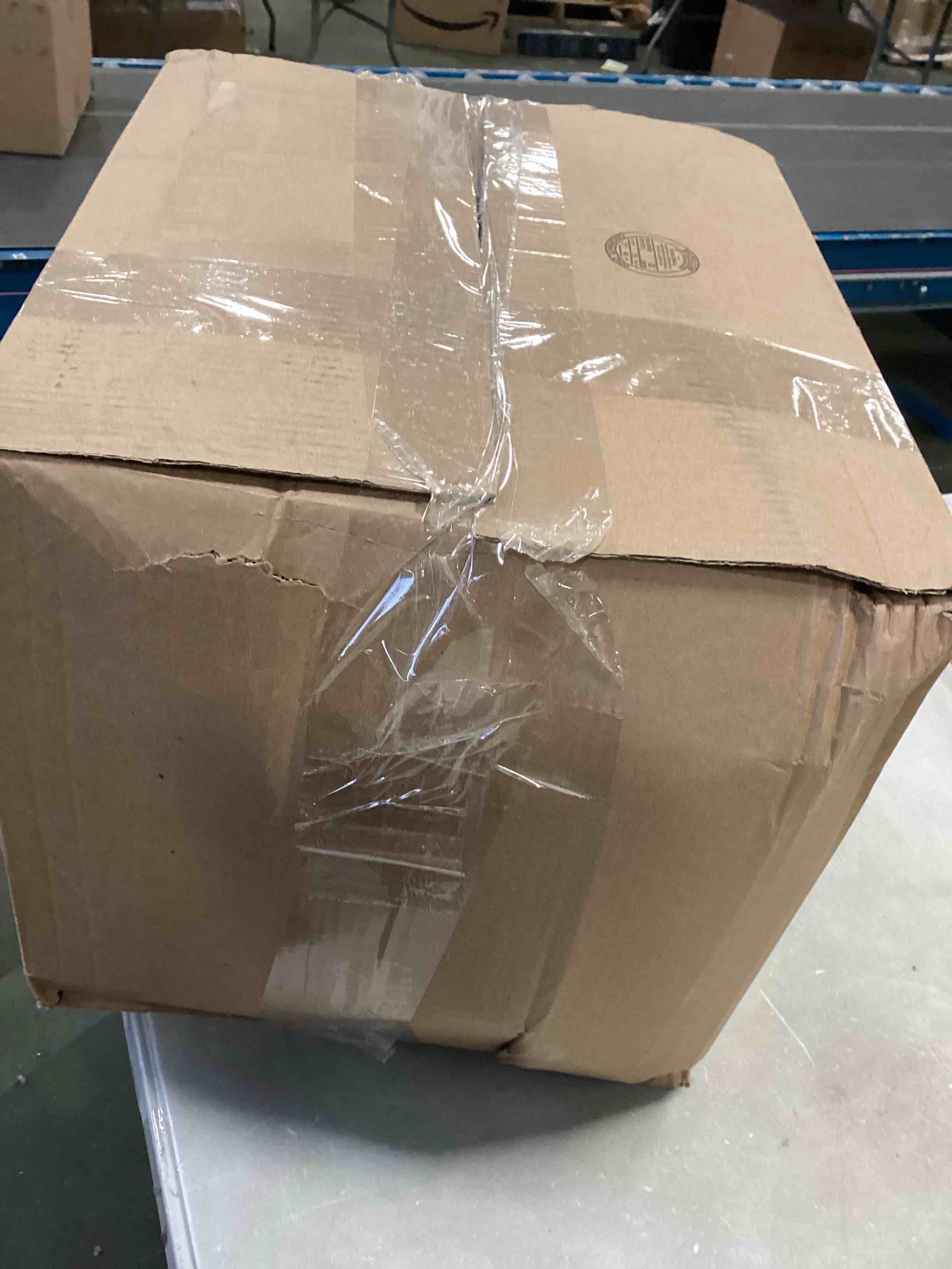 https://s3.amazonaws.com/lotting-images-prod/bidfta/GRA2176841_1741269007405.jpeg