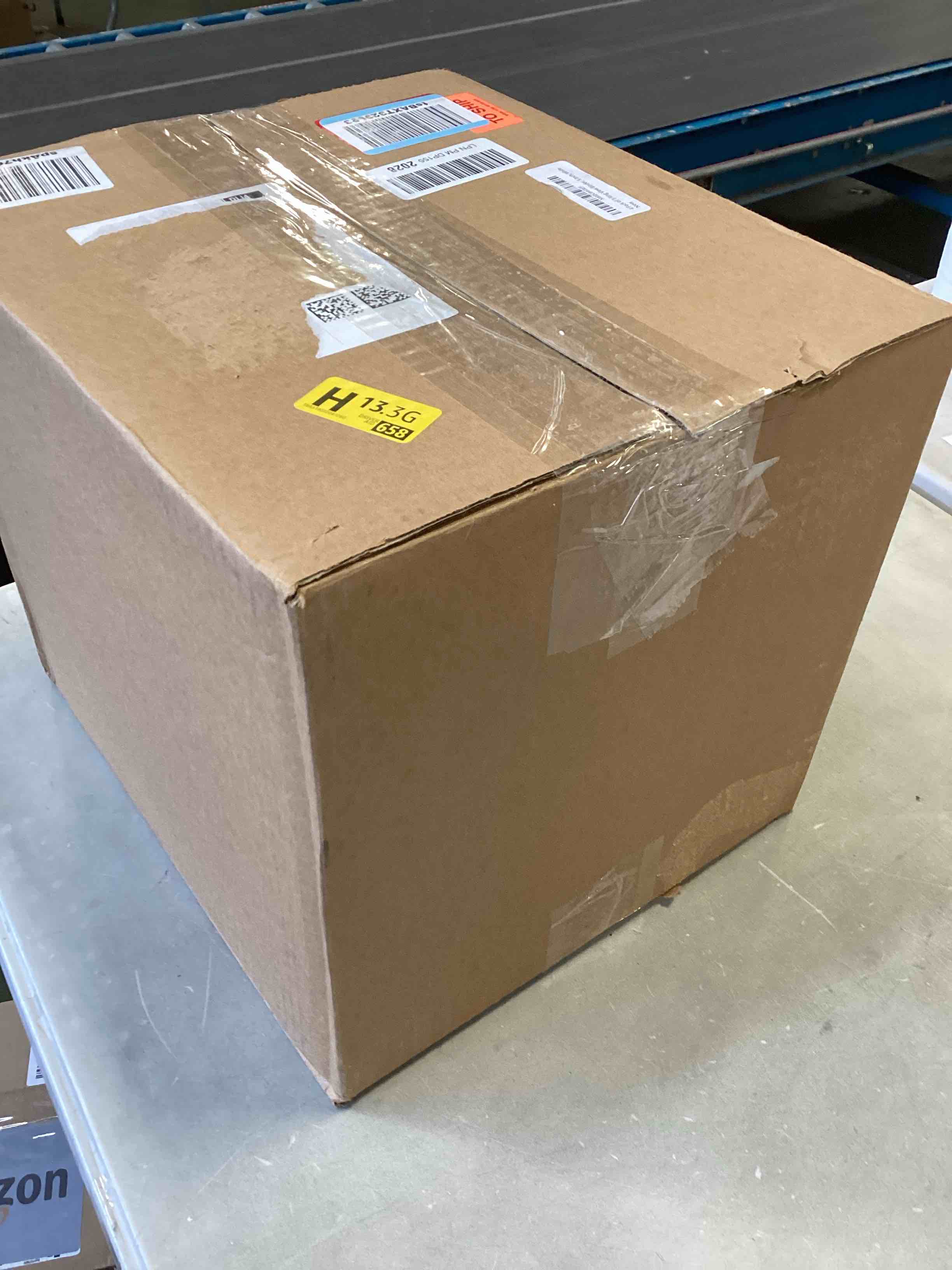 https://s3.amazonaws.com/lotting-images-prod/bidfta/GRA2176964_1741289328294.jpeg