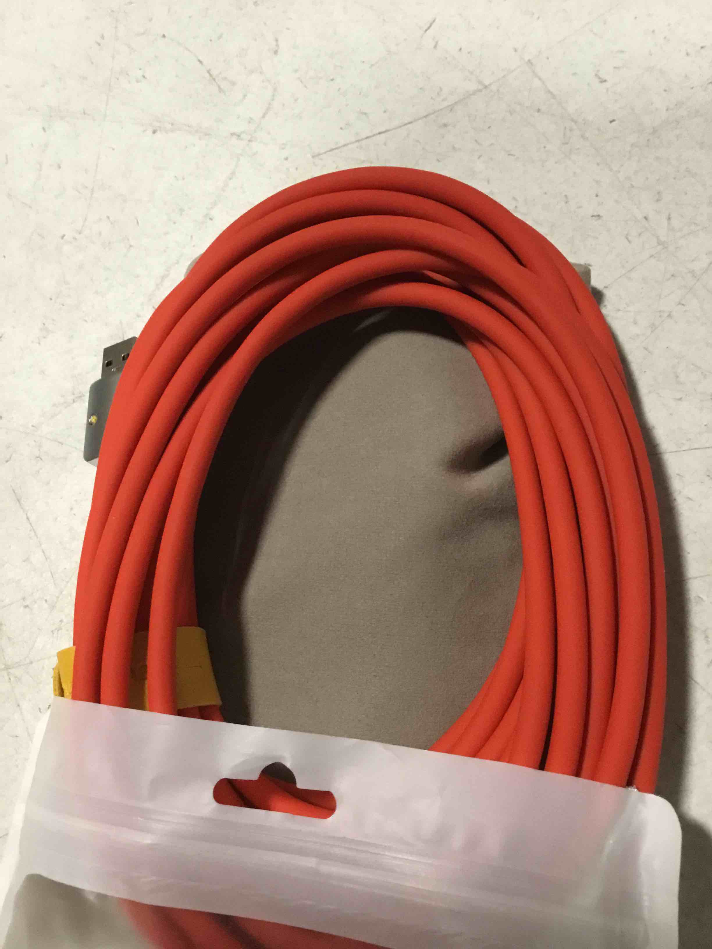 https://s3.amazonaws.com/lotting-images-prod/bidfta/GRA2178744_1745583913269.jpeg