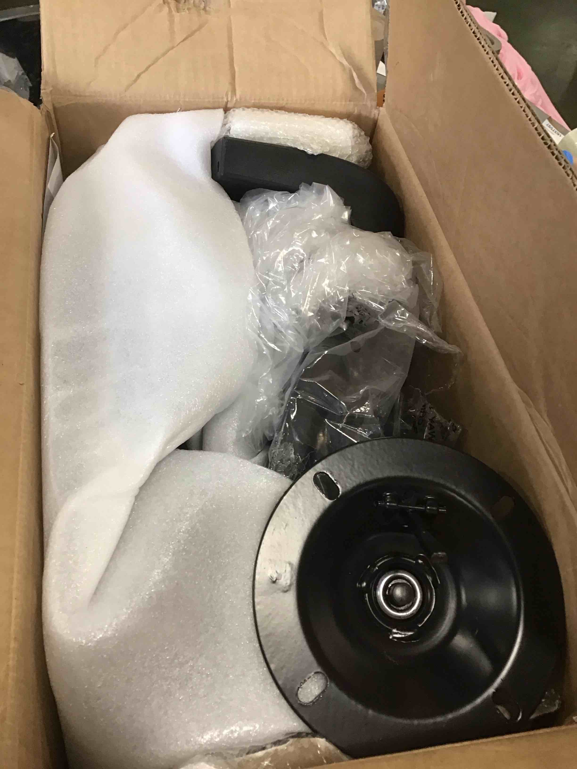 https://s3.amazonaws.com/lotting-images-prod/bidfta/GRA2179303_1743607350367.jpeg