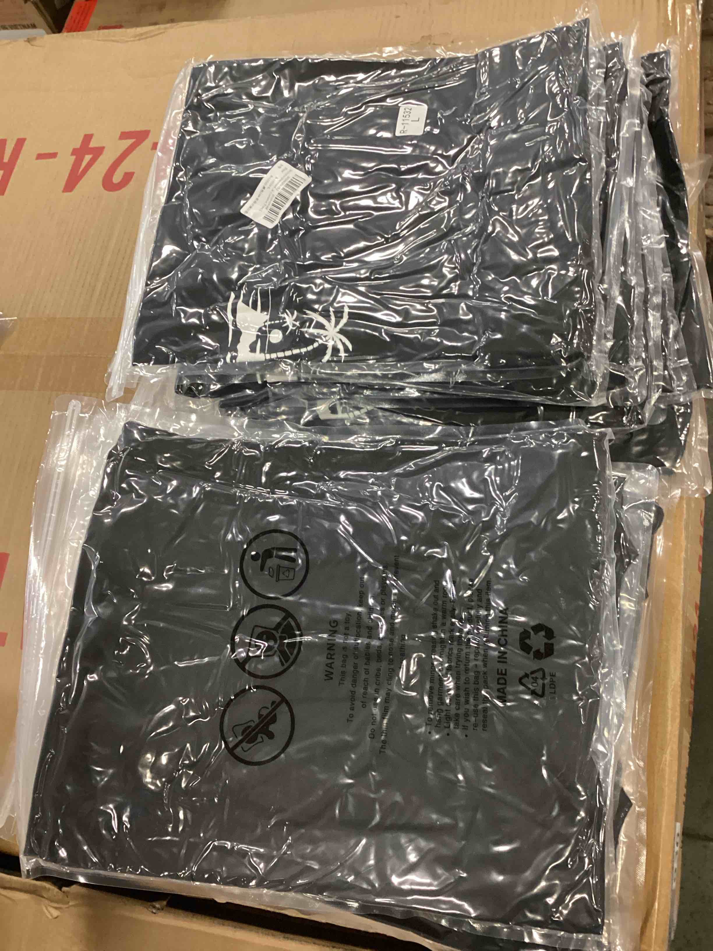 https://s3.amazonaws.com/lotting-images-prod/bidfta/GRA2181088_1746796623139.jpeg