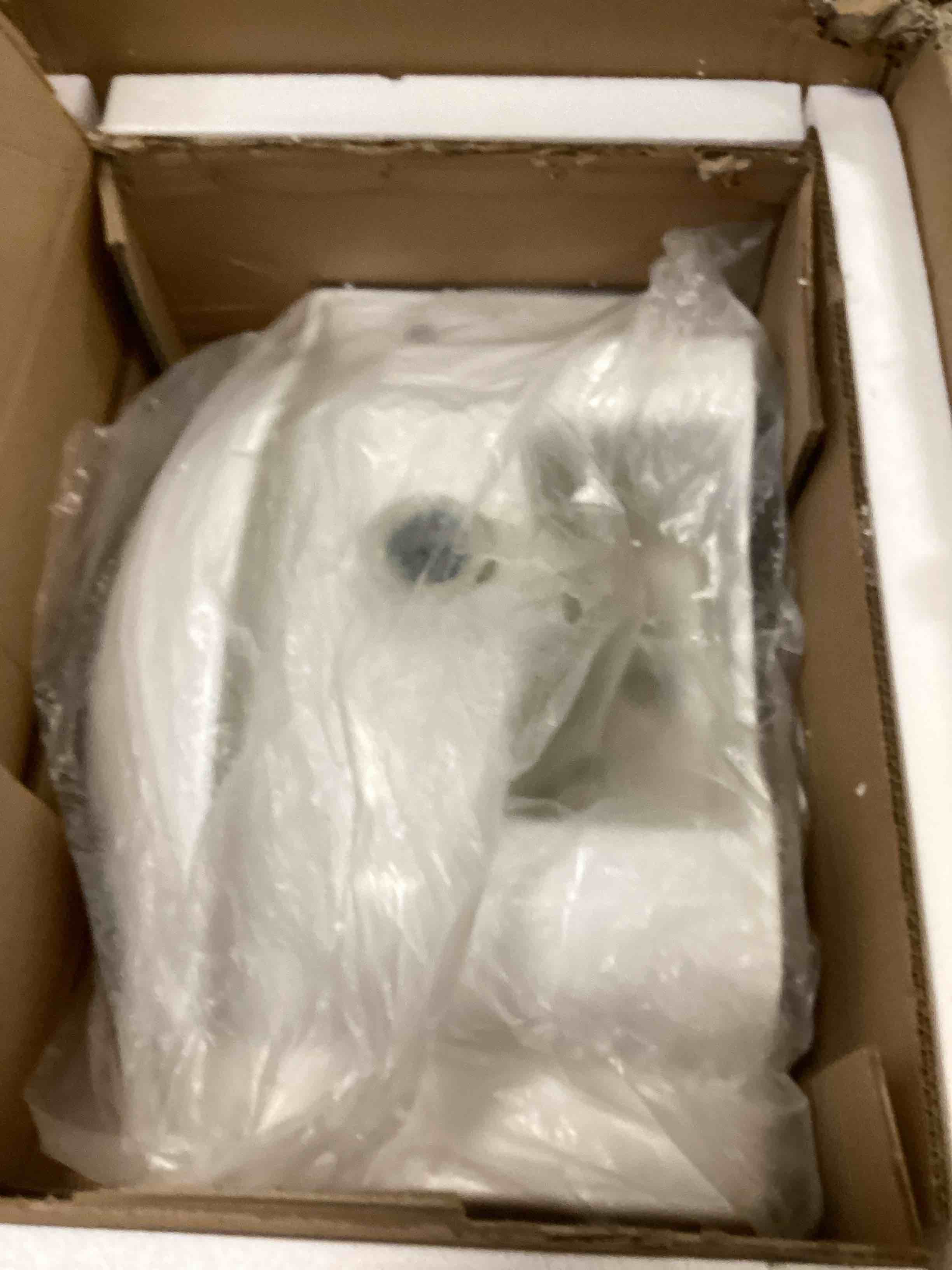 https://s3.amazonaws.com/lotting-images-prod/bidfta/GRA2181238_1747077538160.jpeg