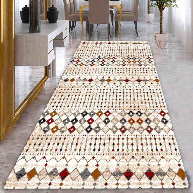 Gullo Geometric Machine Woven Polyester Area Rug in Beige/Red/Green Rug Size: Rectangle 3'3" x 4'11"