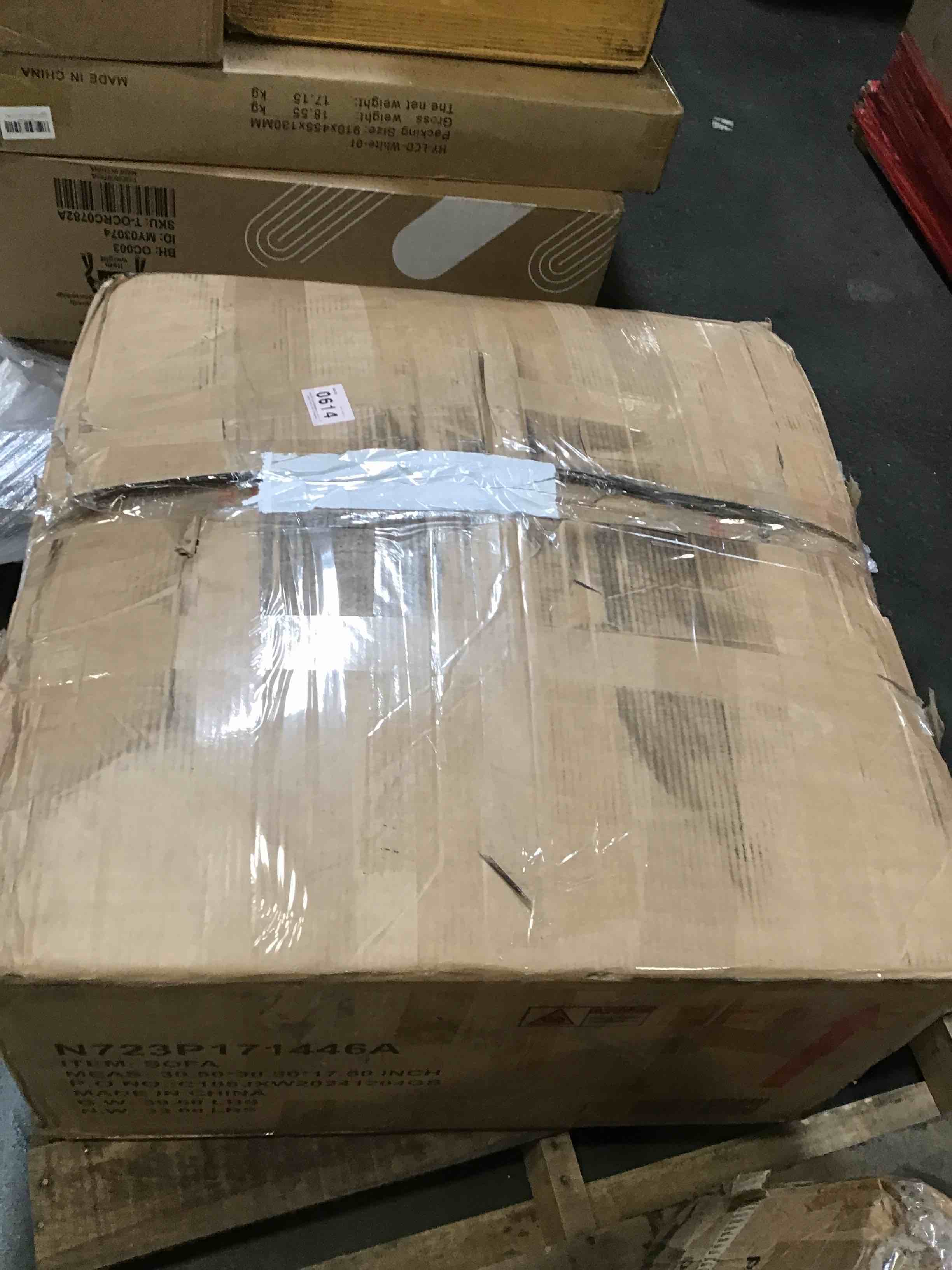 https://s3.amazonaws.com/lotting-images-prod/bidfta/GRA2182209_1745348287316.jpeg