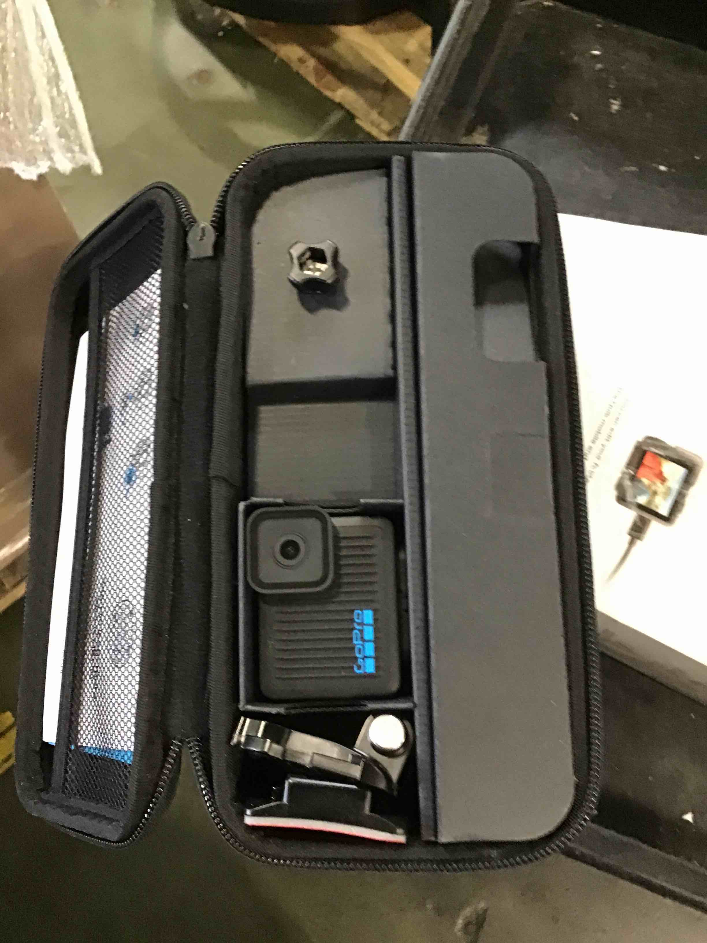 https://s3.amazonaws.com/lotting-images-prod/bidfta/GRA2182243_1745353061051.jpeg