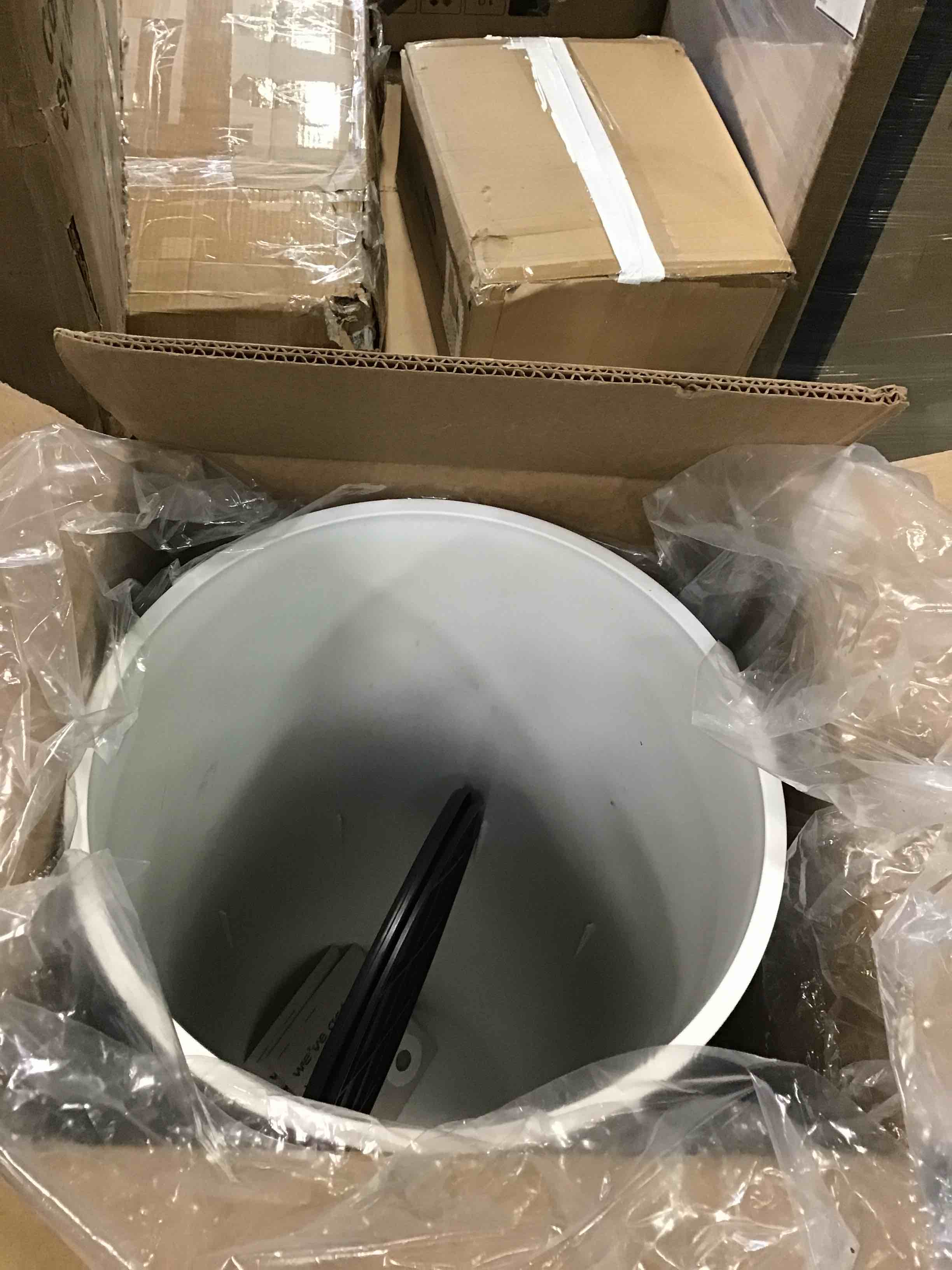 https://s3.amazonaws.com/lotting-images-prod/bidfta/GRA2183105_1746103089470.jpeg