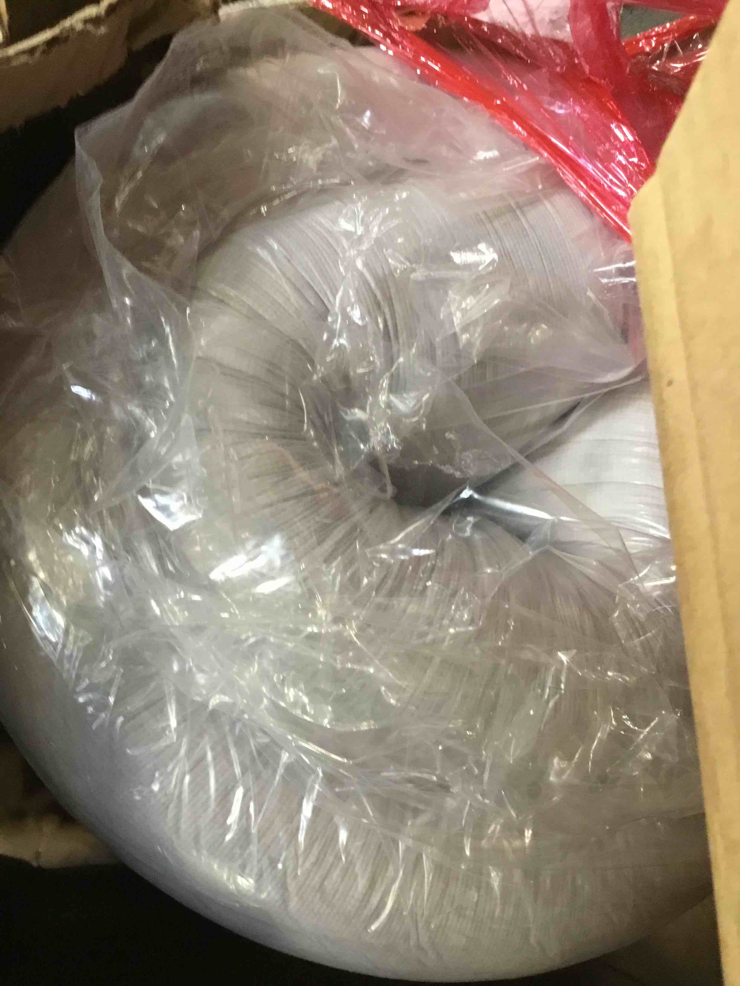 https://s3.amazonaws.com/lotting-images-prod/bidfta/GRA2183363_1746473131482.jpeg
