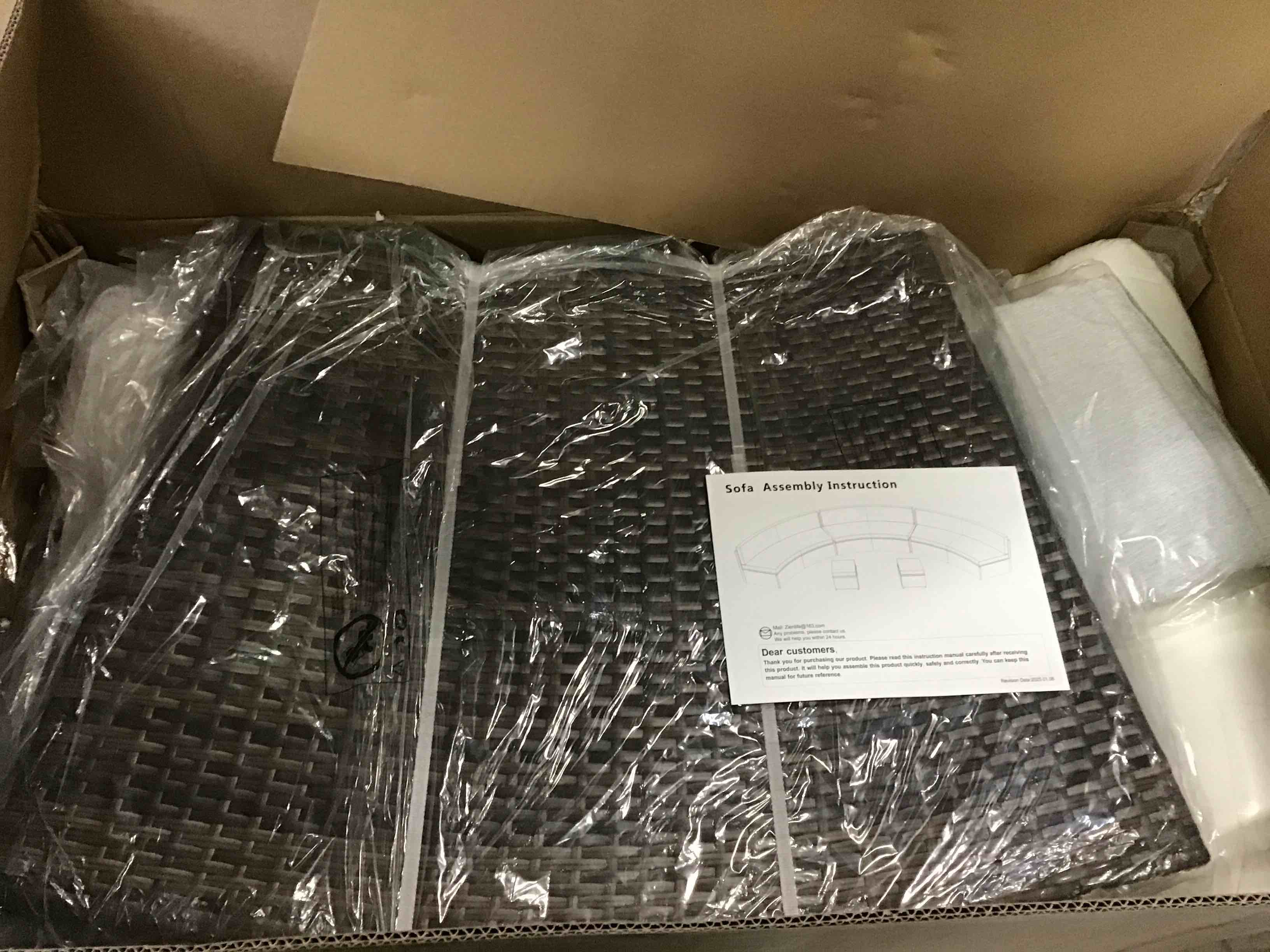 https://s3.amazonaws.com/lotting-images-prod/bidfta/GRA2183404_1746546885780.jpeg