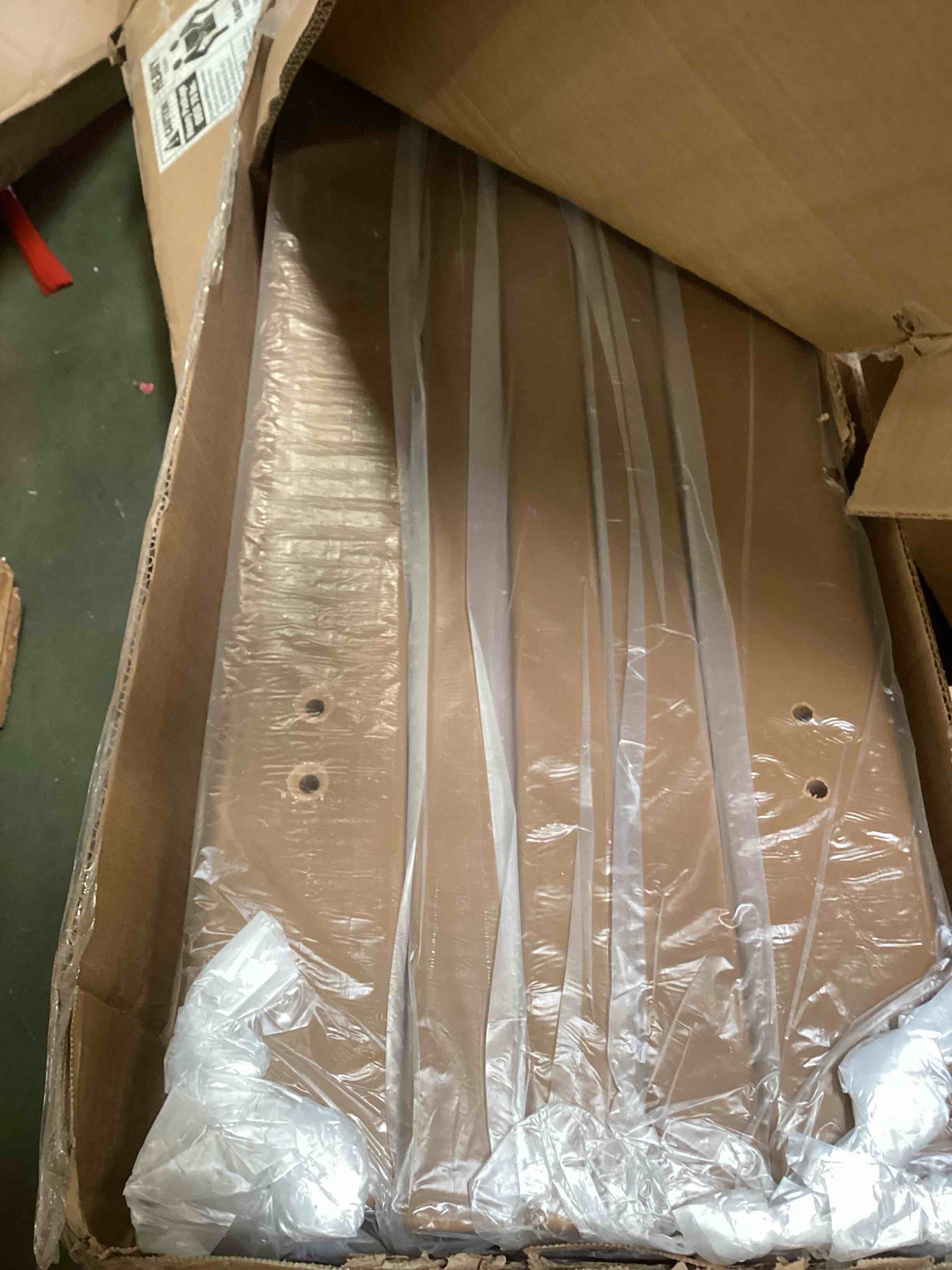 https://s3.amazonaws.com/lotting-images-prod/bidfta/GRA2184506_1748025582515.jpeg