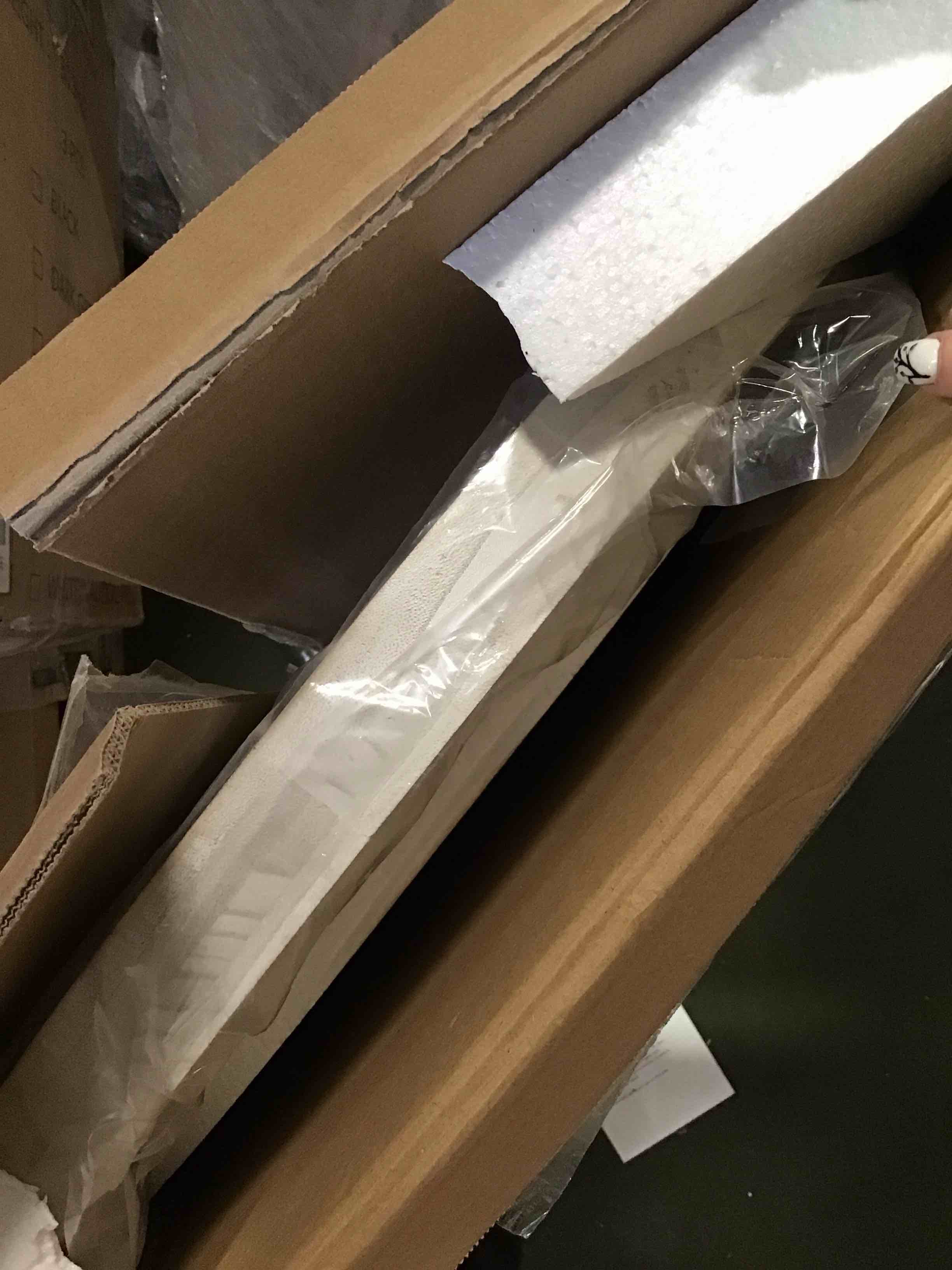 https://s3.amazonaws.com/lotting-images-prod/bidfta/GRA2193823_1751296554998.jpeg
