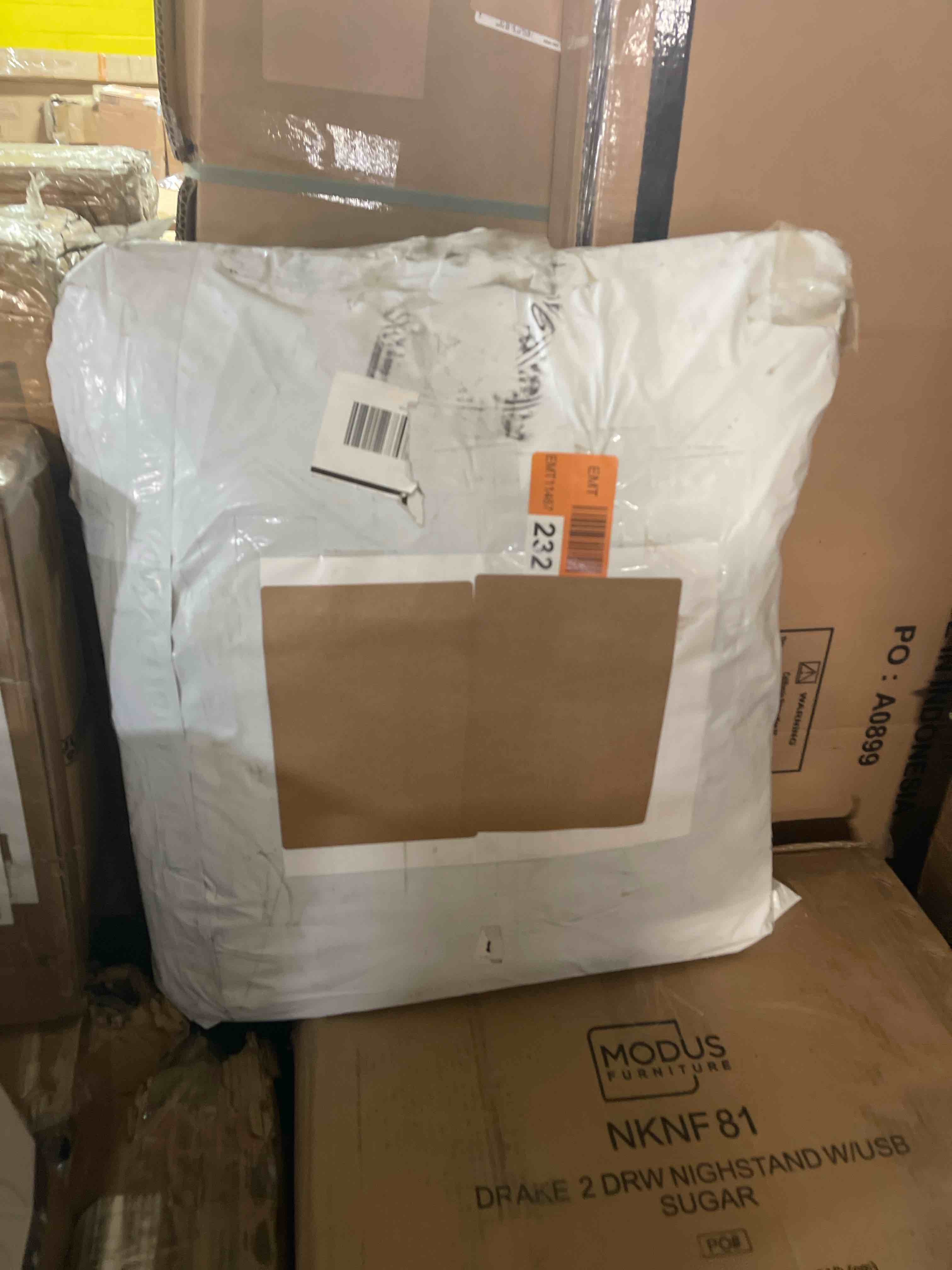 Condition photo showing New/Like New for SE SOFTEXLY Throw Blanket, Reversible Sherpa Blanket with 30% Wool and 70% Cotton, Fuzzy Plush Fluffy Soft Blanket, Fall Winter Blanket for Couch Bed Sofa Chair (Cream, 50" x 60") Cream 50"x60"