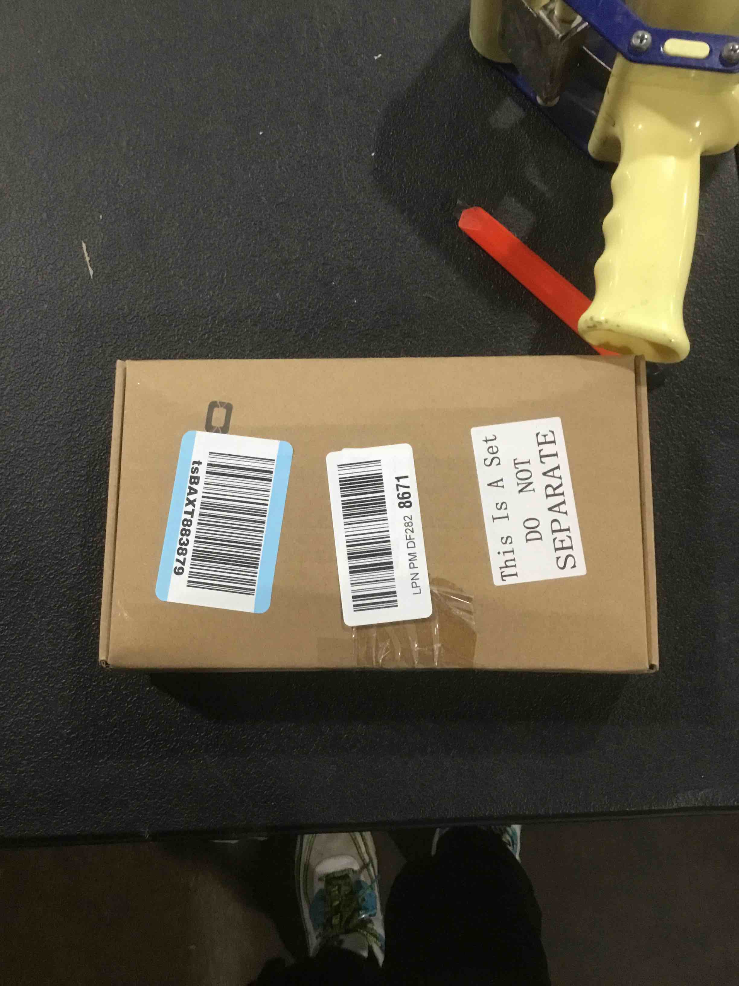 https://s3.amazonaws.com/lotting-images-prod/bidfta/GRA2248027_1738586642895.jpeg