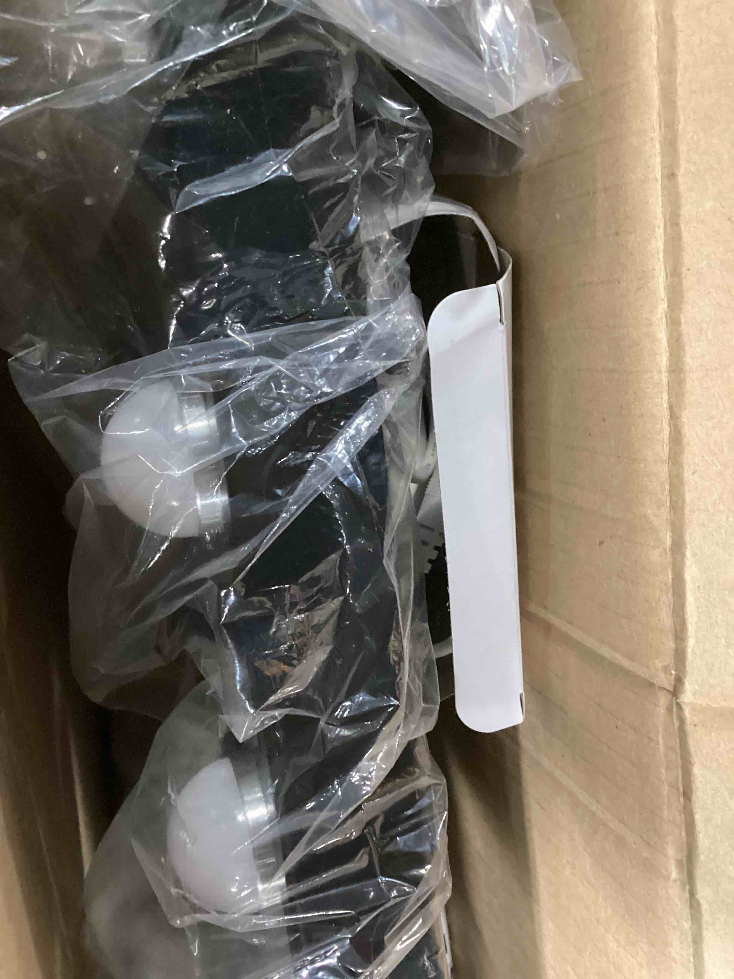 https://s3.amazonaws.com/lotting-images-prod/bidfta/GRA2248806_1739545232078.jpeg