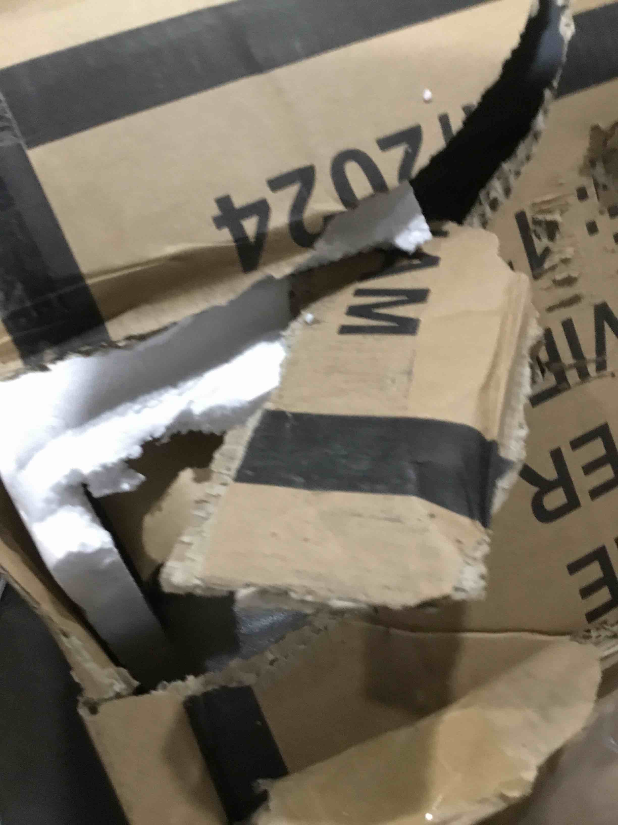 https://s3.amazonaws.com/lotting-images-prod/bidfta/GRA2249744_1740745541916.jpeg