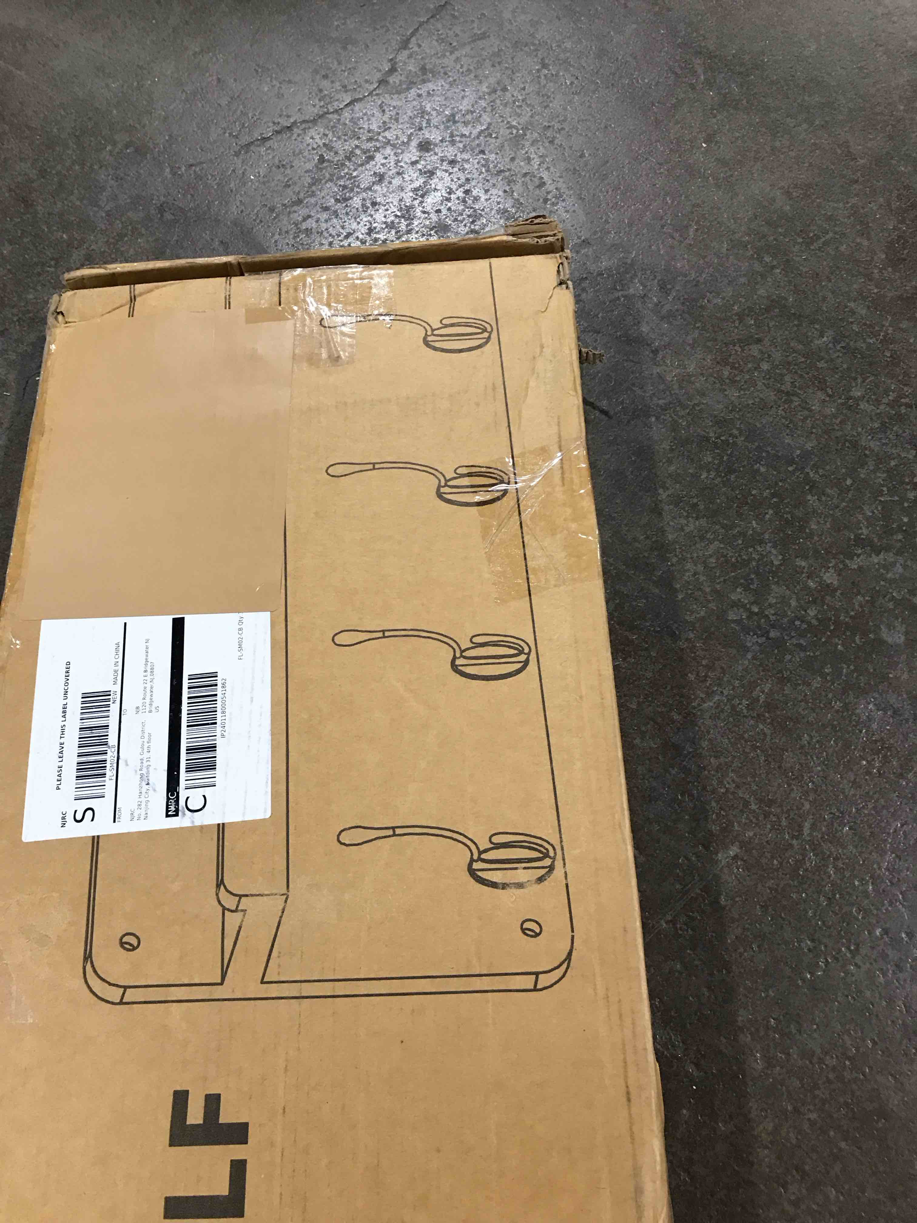 https://s3.amazonaws.com/lotting-images-prod/bidfta/GRA2249784_1740831303866.jpeg